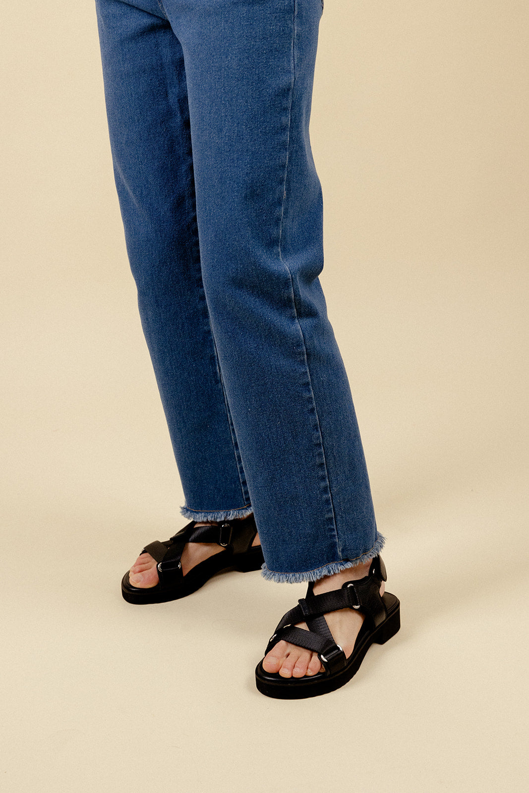 KRISTOF SANDALS - BLACK