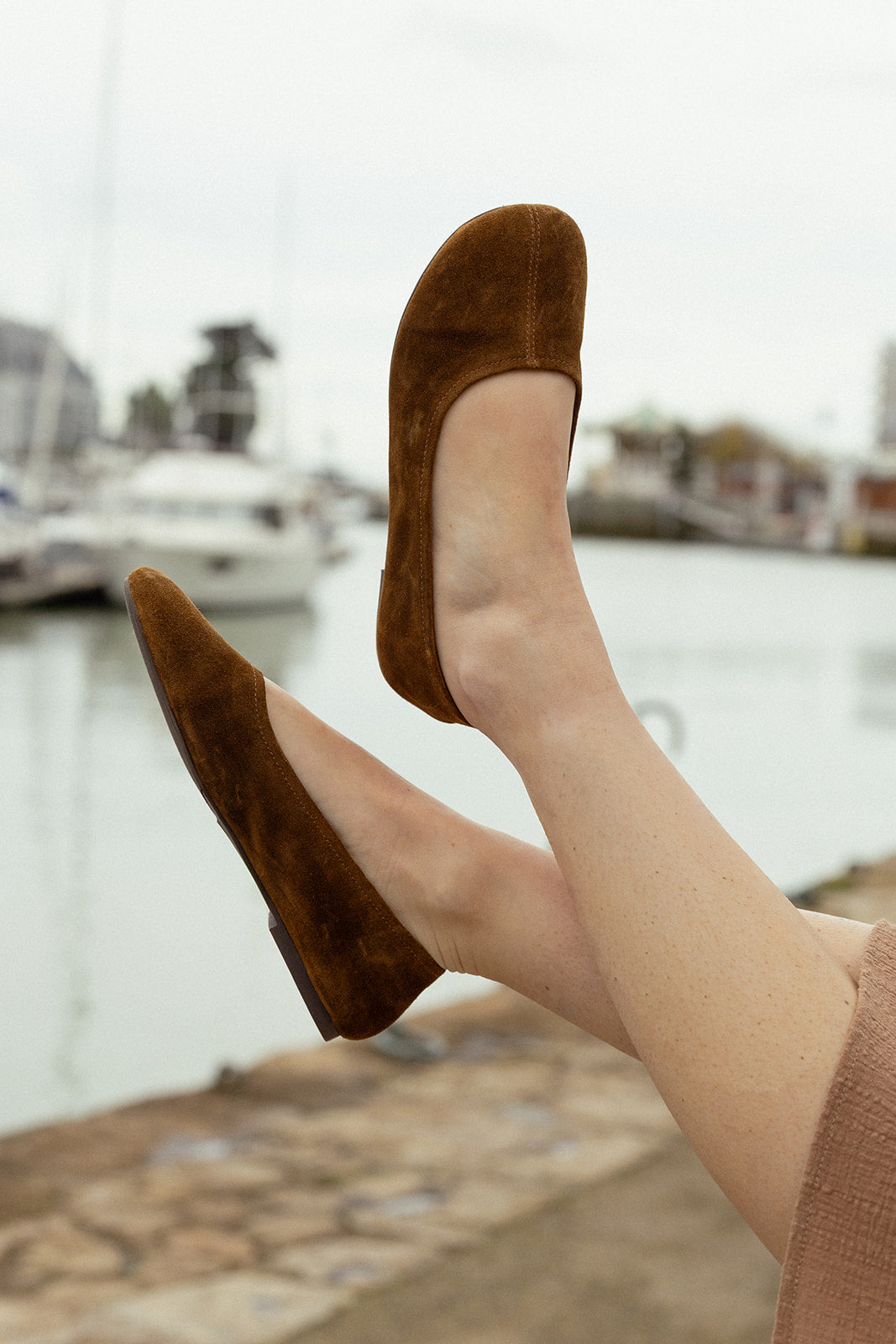 LENA - Ballerine en Cuir Suédé Camel