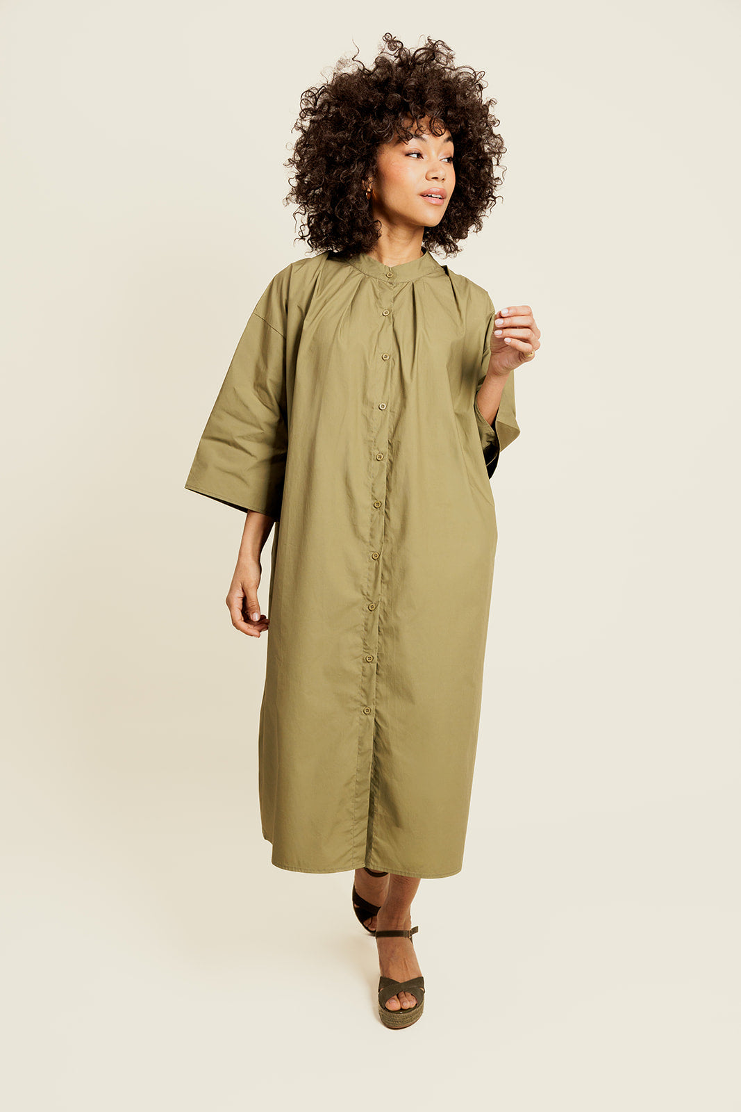 BELISSE - Robe Kaki Midi chemise Col Rond Mao