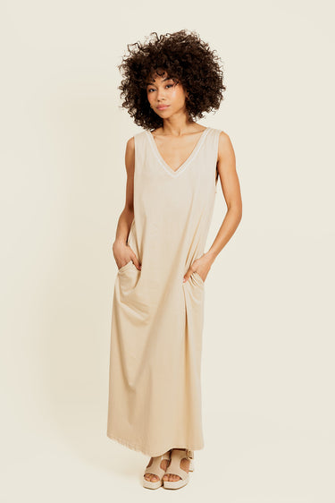 LÉONISSE - Robe Longue Beige à Dos Nu Dentelle