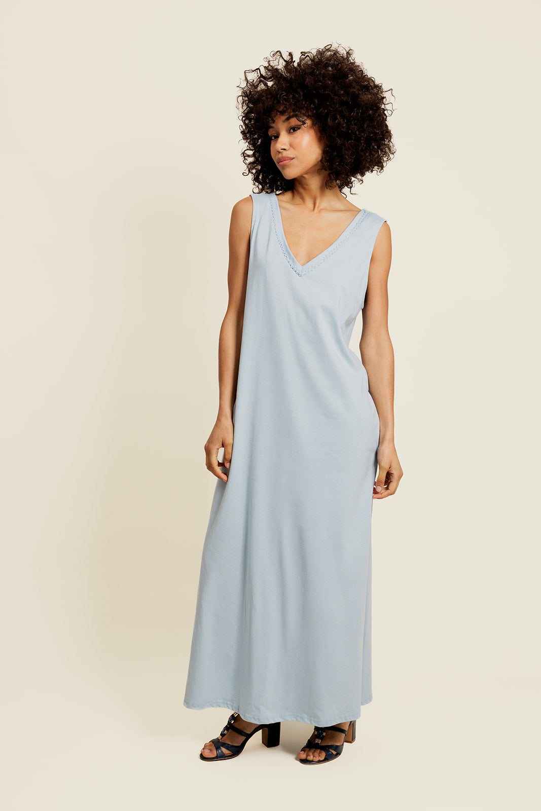 LÉONISSE - Robe Longue Bleu à Dos Nu Dentelle