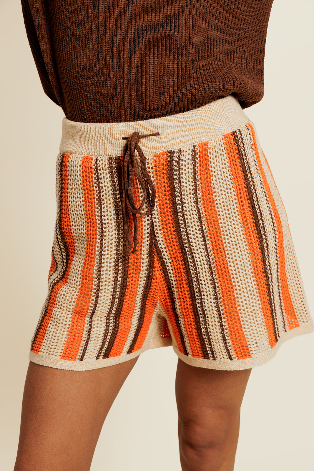 AELINNE - Short Beige/Orange en Coton à Rayures