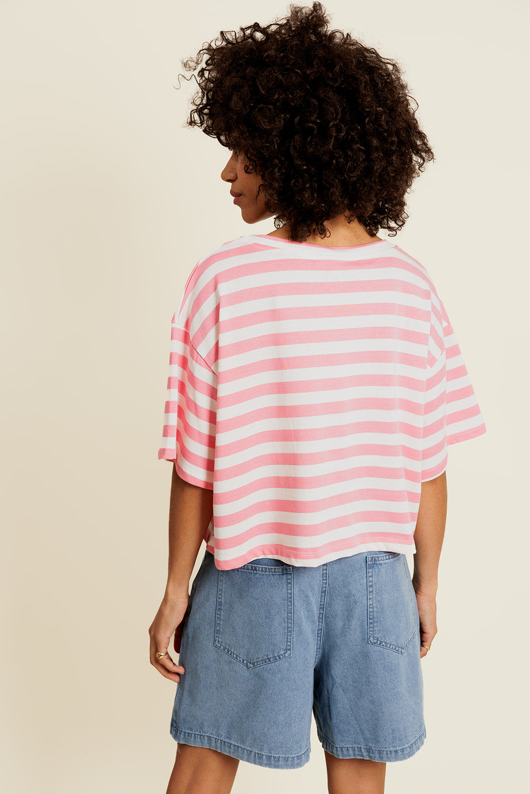 ZÉLYNOR - T-Shirt Court Rose Oversize à Rayures