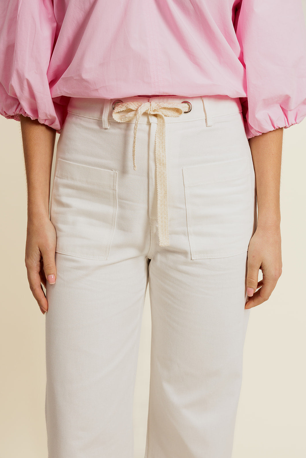 LÉORINE - Pantalon Blanc en coton avec Cordon