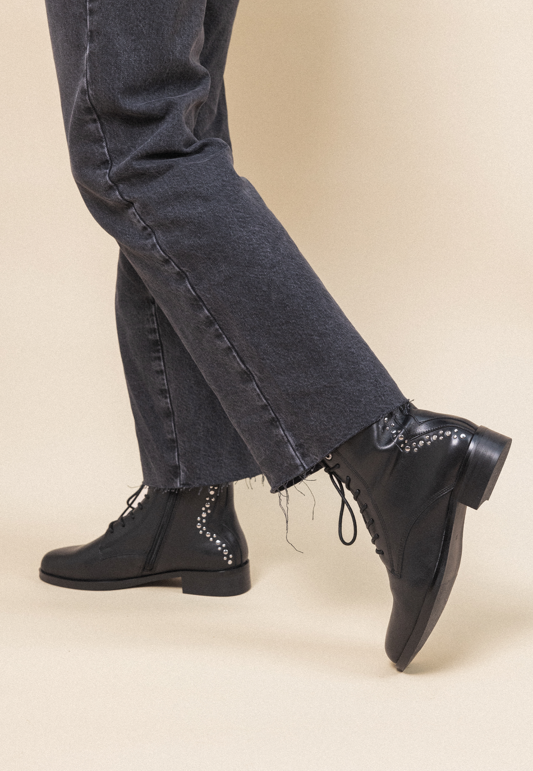 OBANNE ANKLE BOOTS - Black