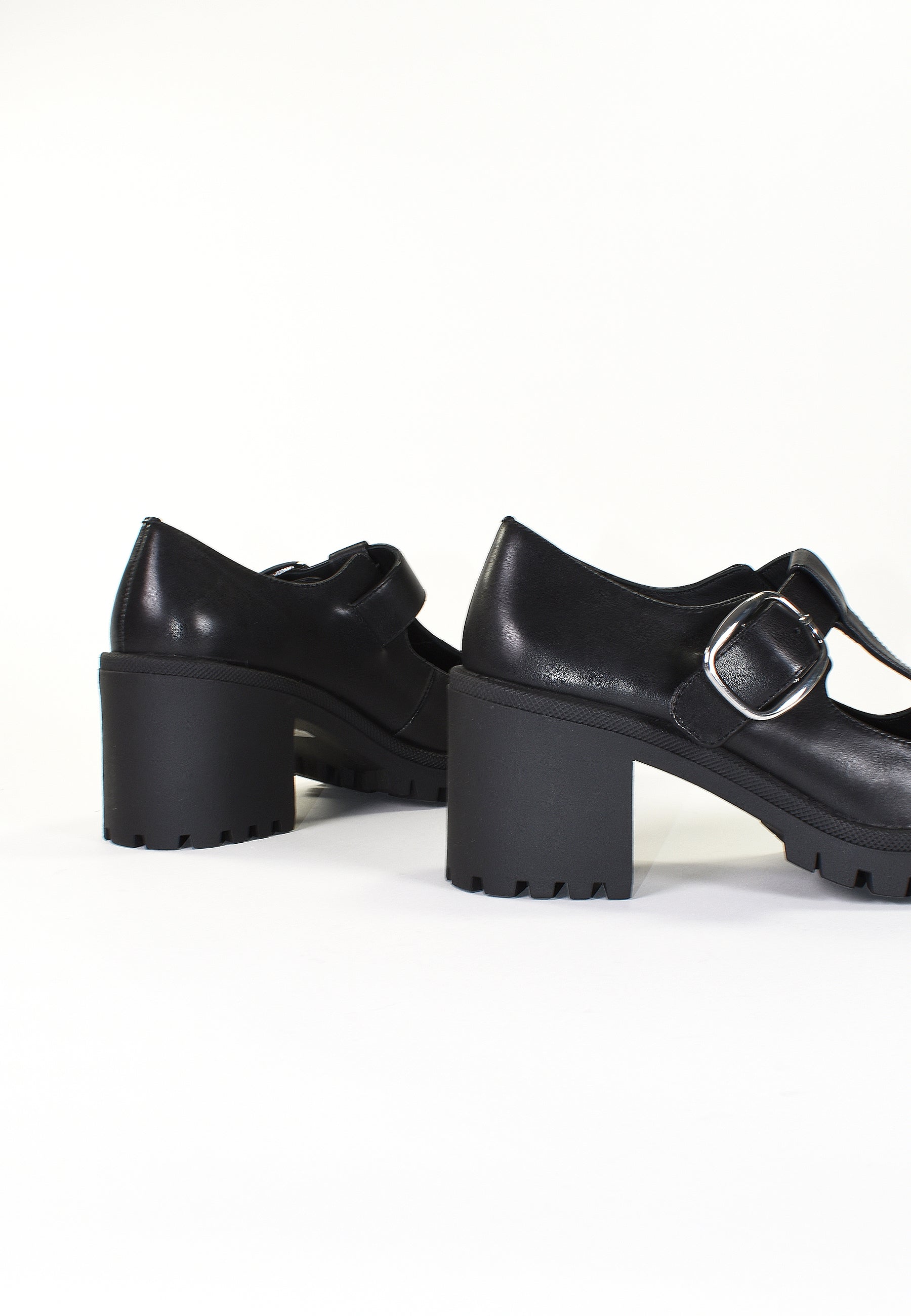 ARUM PUMPS - BLACK