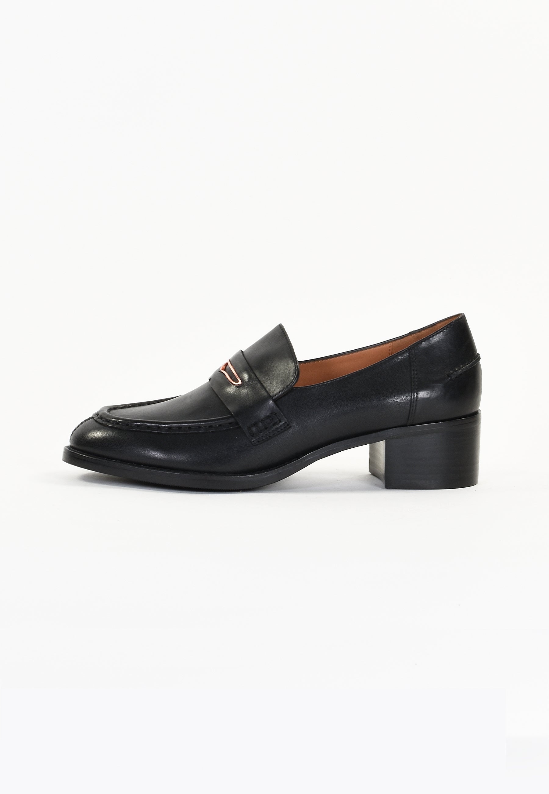 LILAC - BLACK MOCCASINS