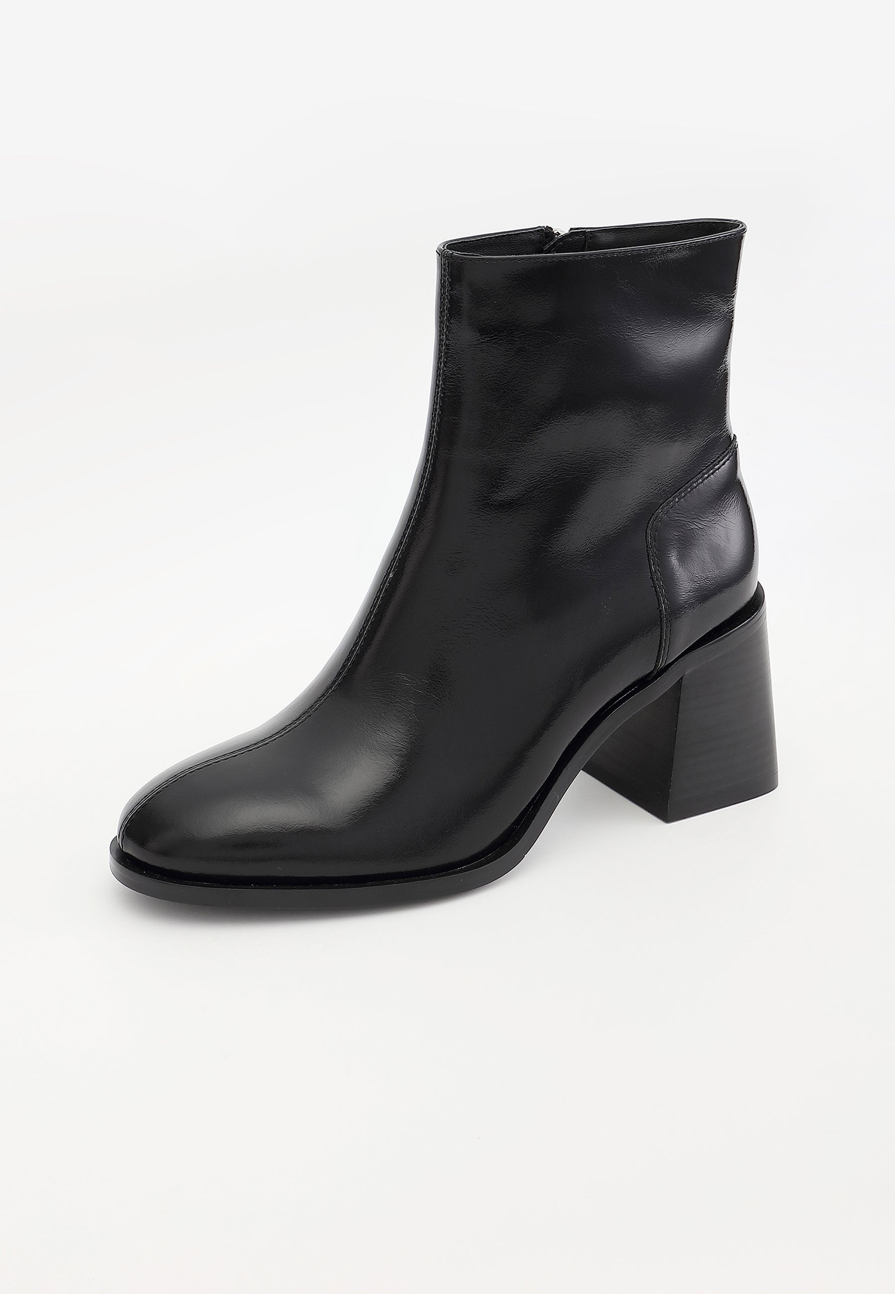 VICTORIA ANKLE BOOTS - BLACK