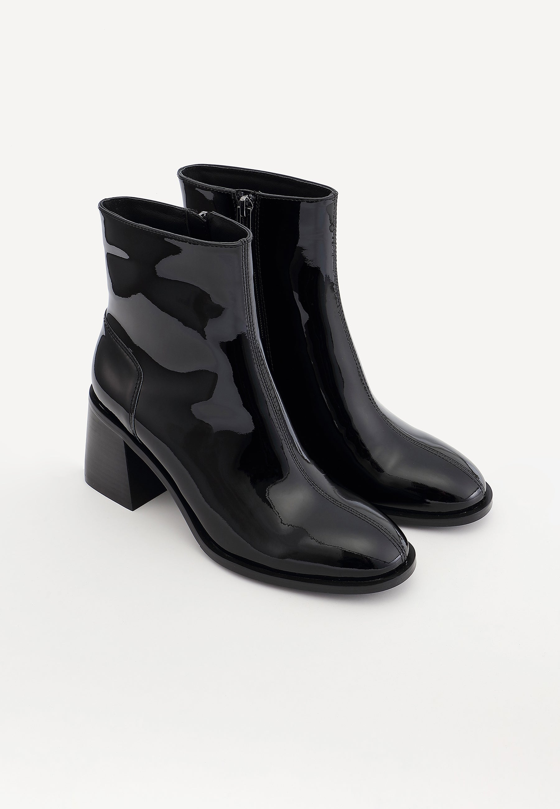 BOTTINES VICTORIA - NOIR VERNIS