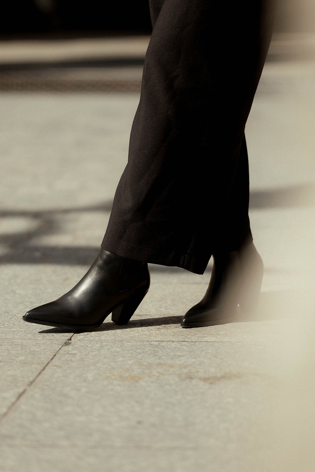 LAURENCE ANKLE BOOTS - BLACK