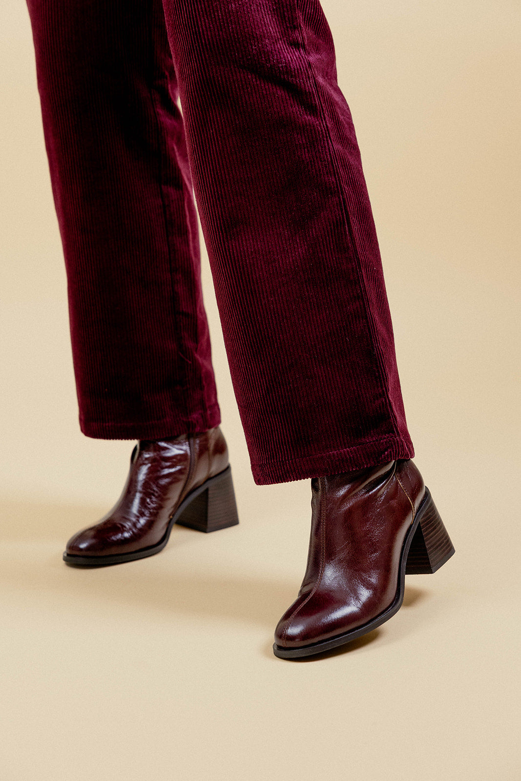 VICTORIA ANKLE BOOTS - BROWN