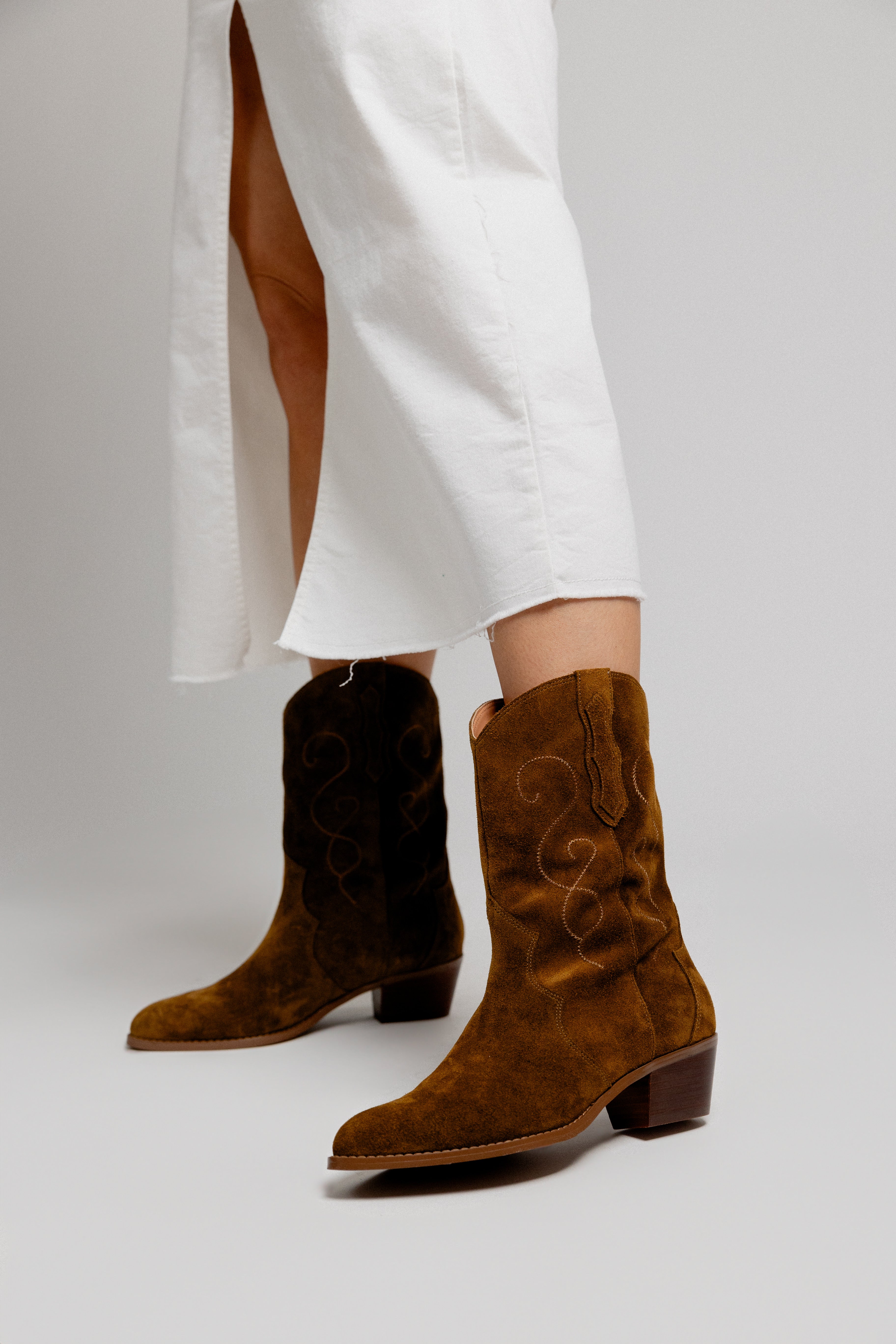 AJISAI ANKLE BOOTS - CAMEL