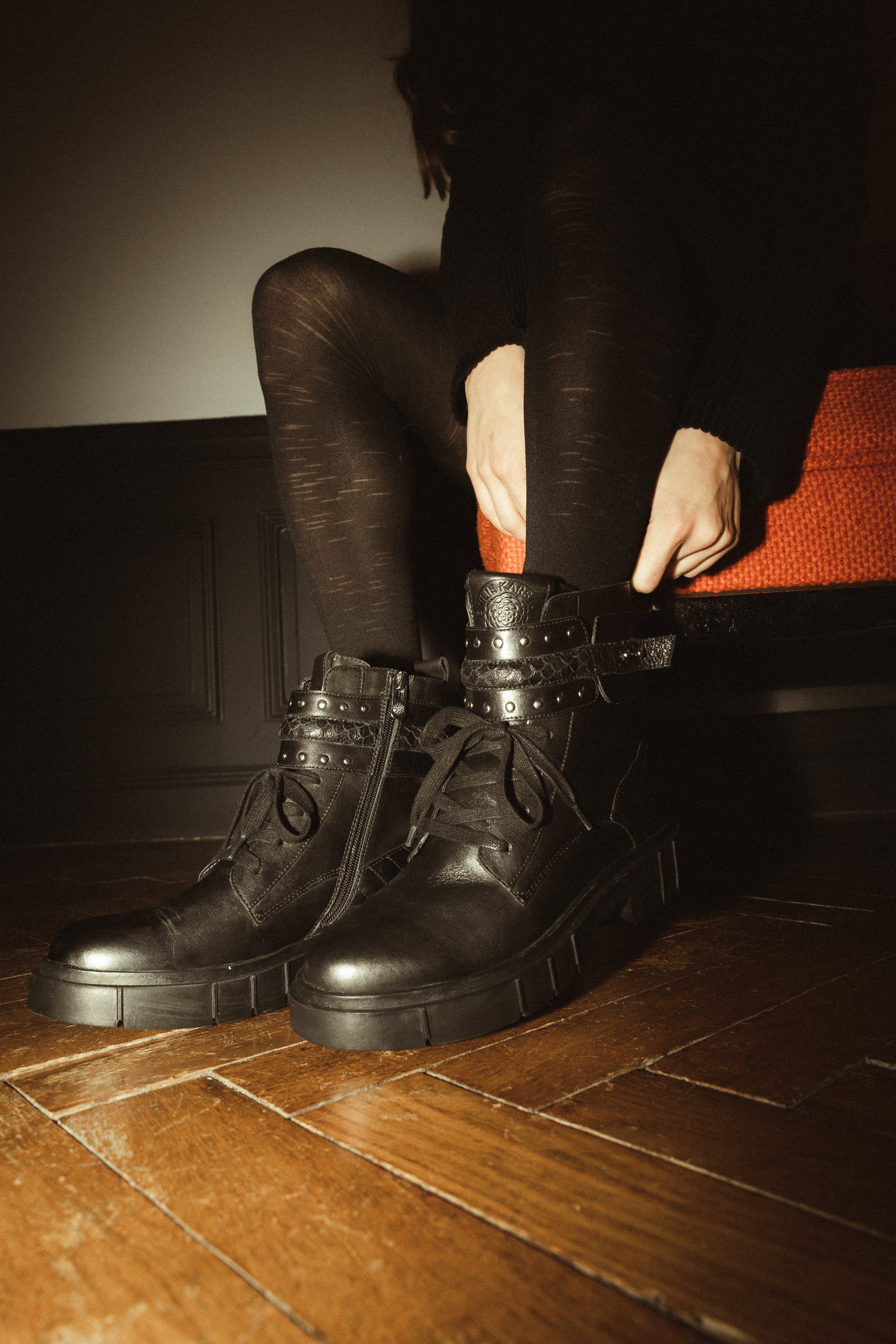 ADOLIE - Black