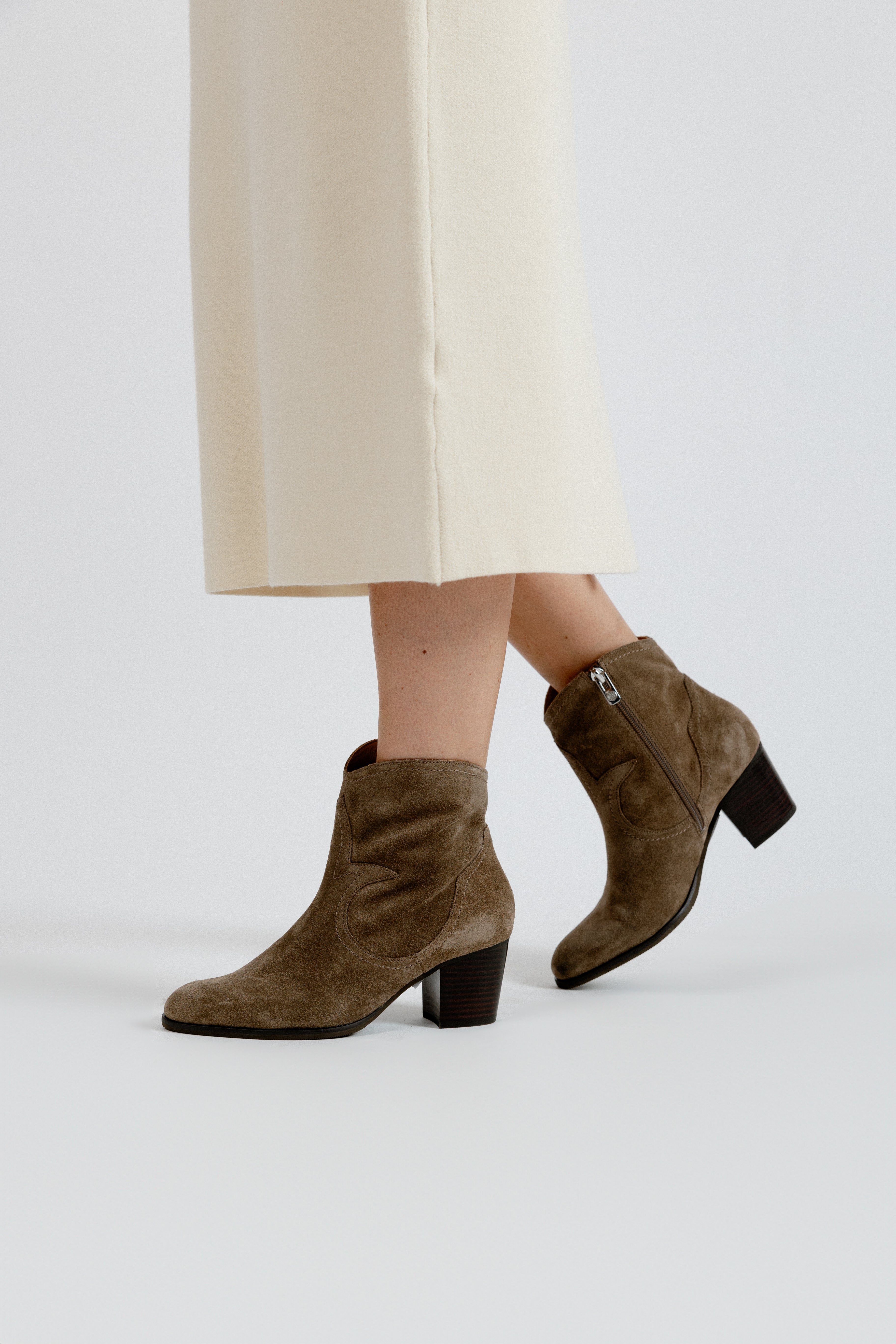 CASSIE ANKLE BOOTS - TAUPE