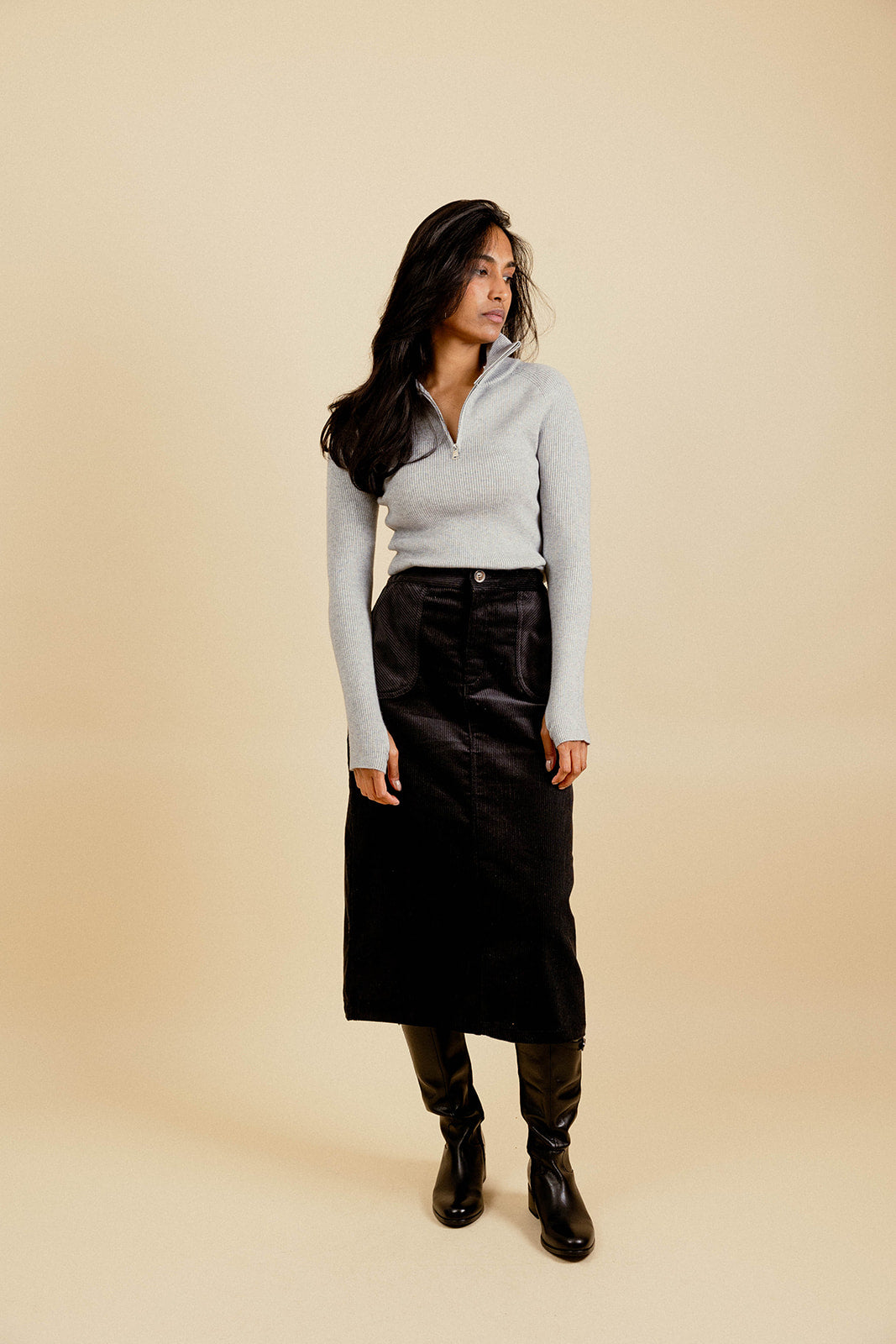 DOMITILLE VELVET SKIRT - BLACK