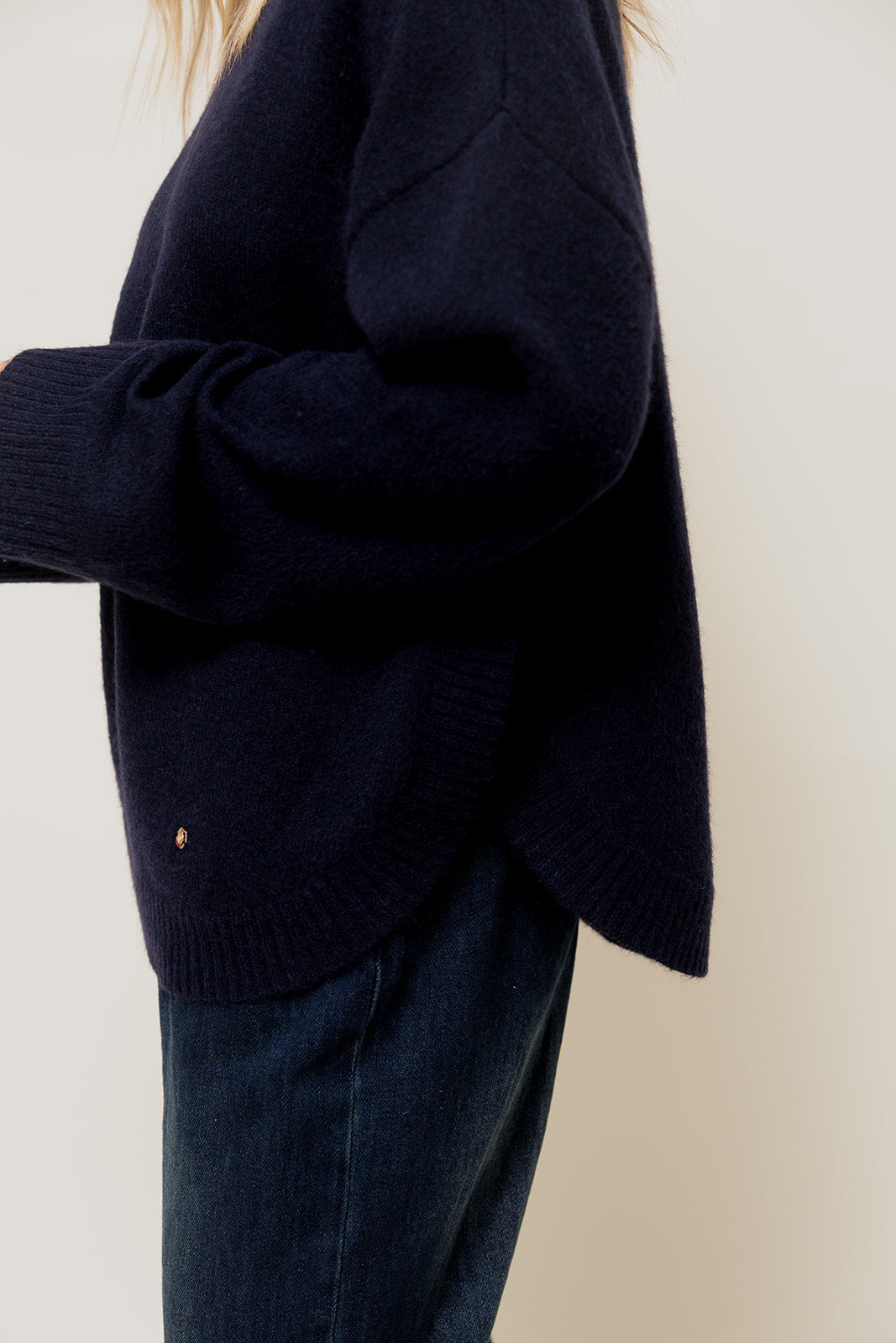 CALYORA - Pull Col Haut & Bas Arrondi Marine