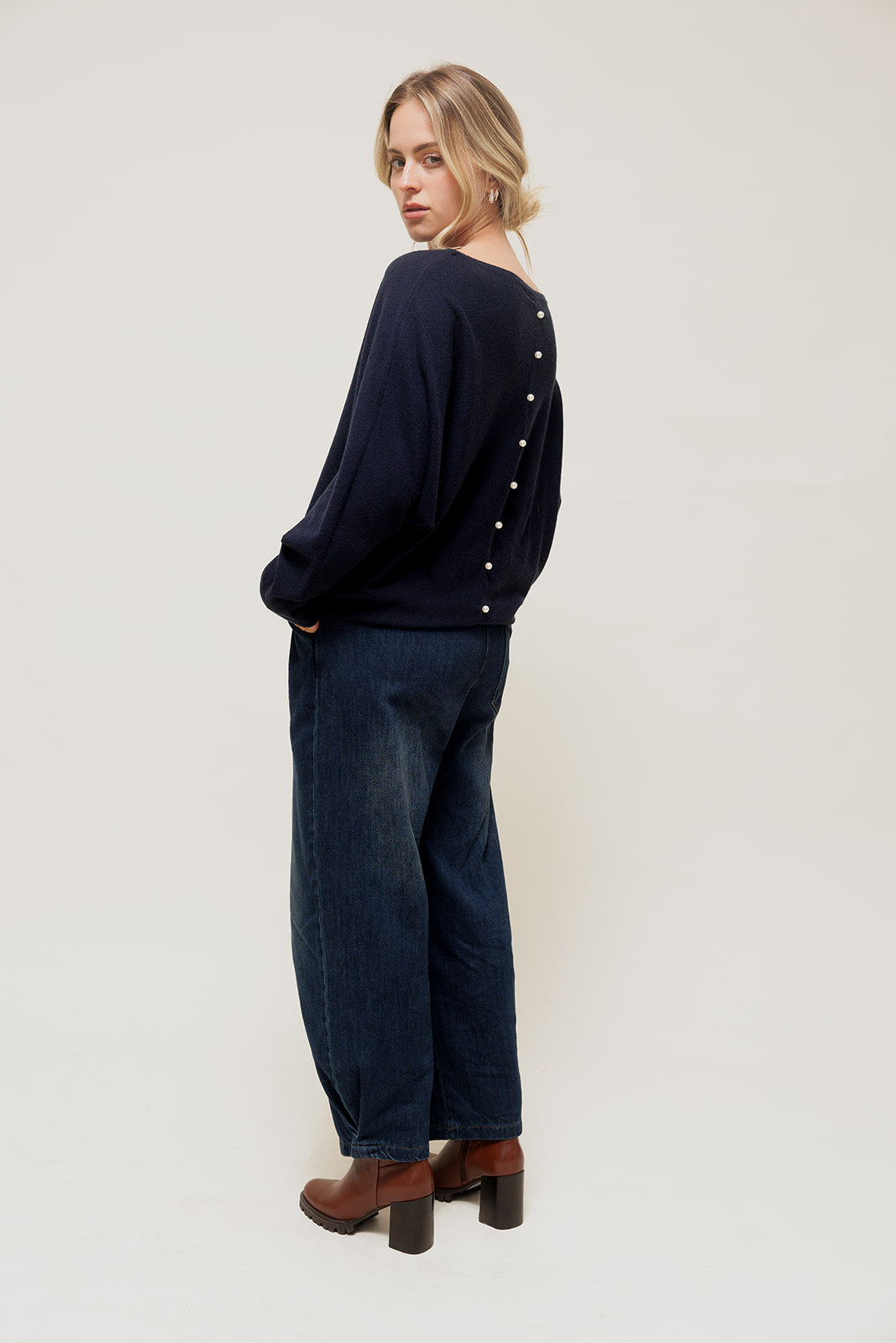RELYA - Pull Col Bateau avec Perles au Dos Marine