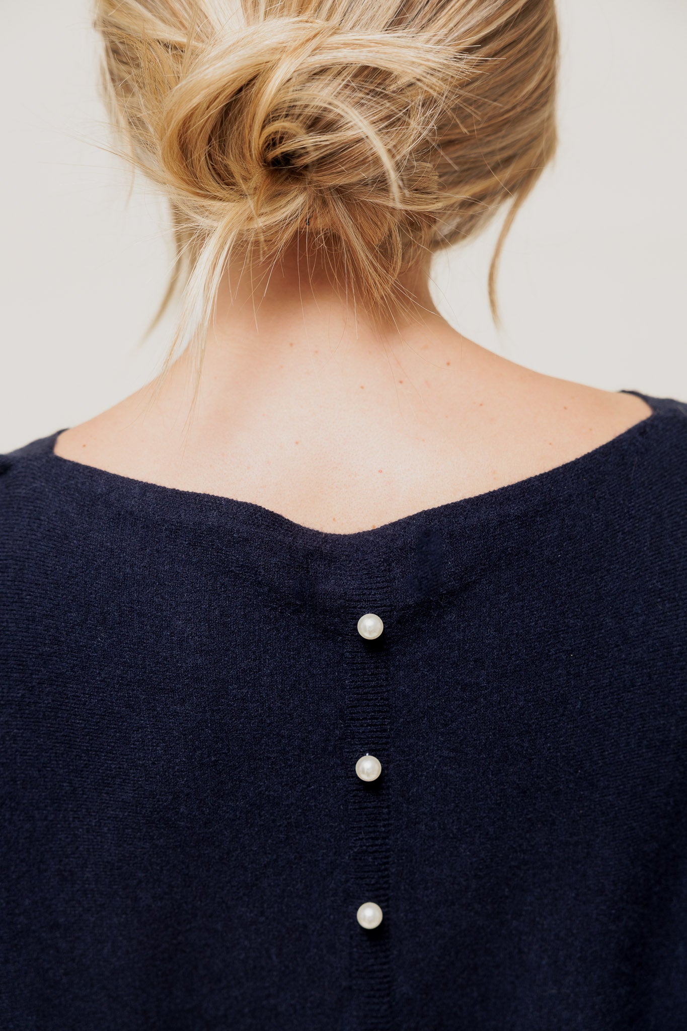 RELYA - Pull Col Bateau avec Perles au Dos Marine