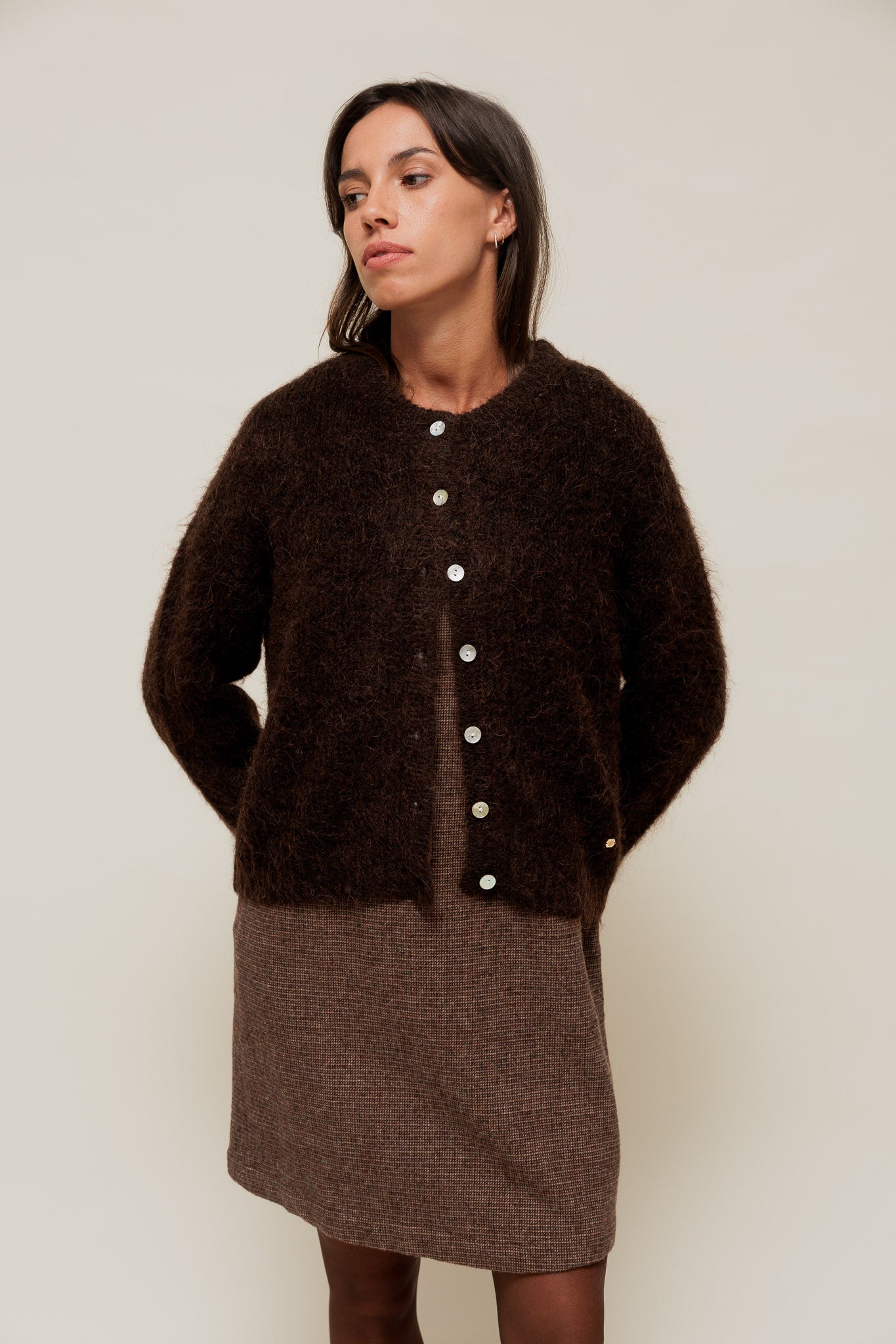 DELYA - Gilet Col Rond en Maille Alpaga Marron