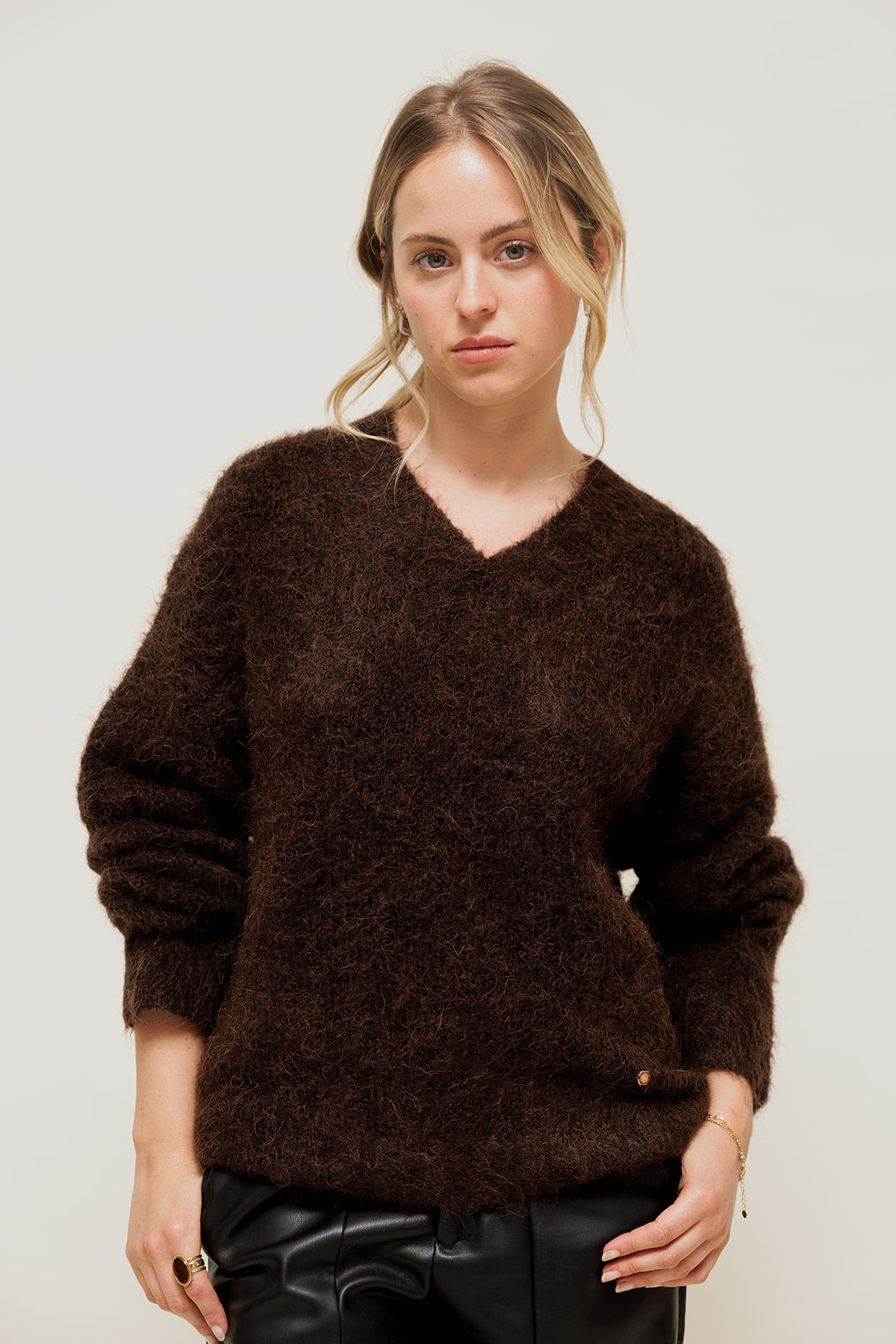JALYRA - Pull Col V en Maille Marron