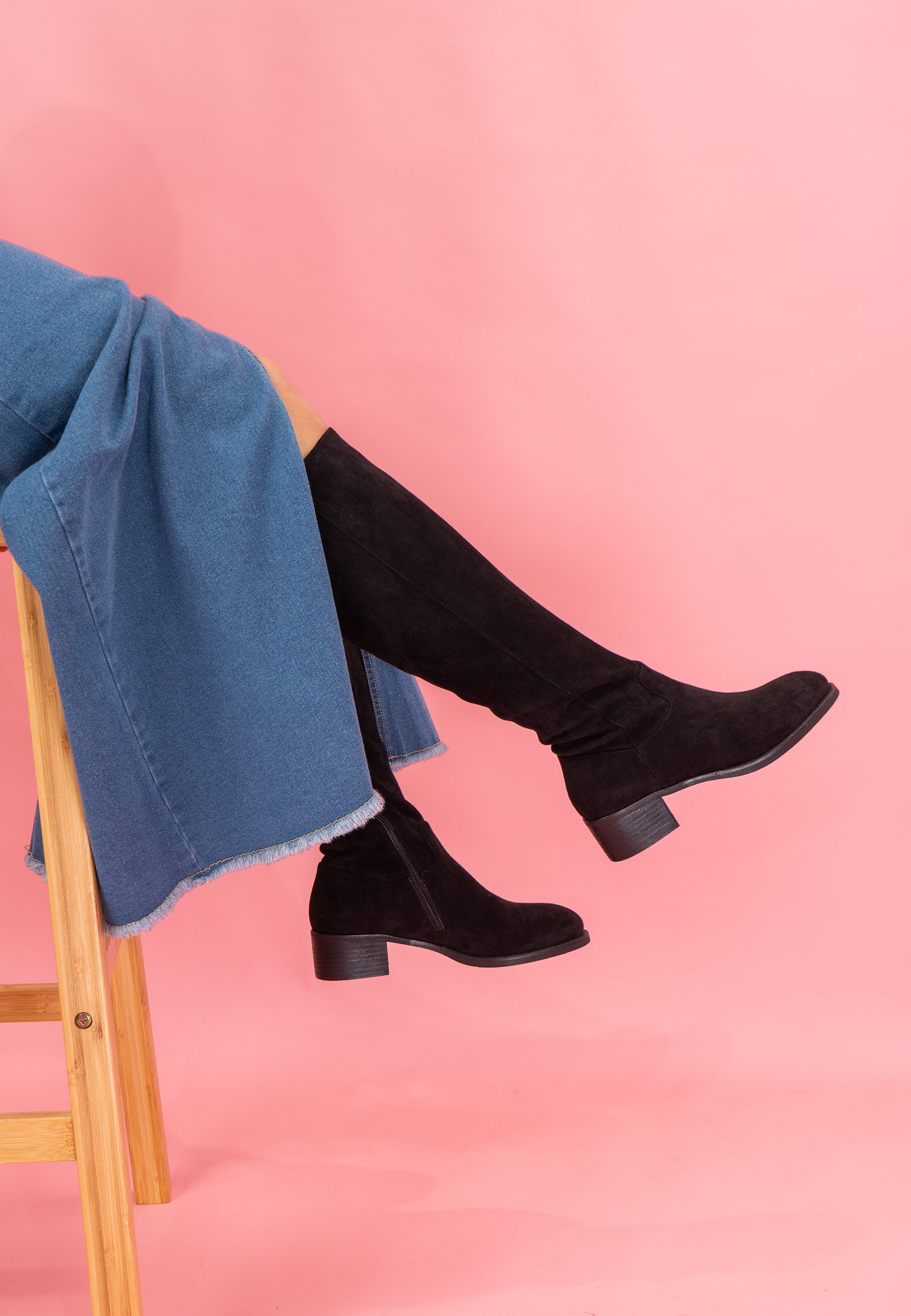 LAVENDER BOOTS - BLACK
