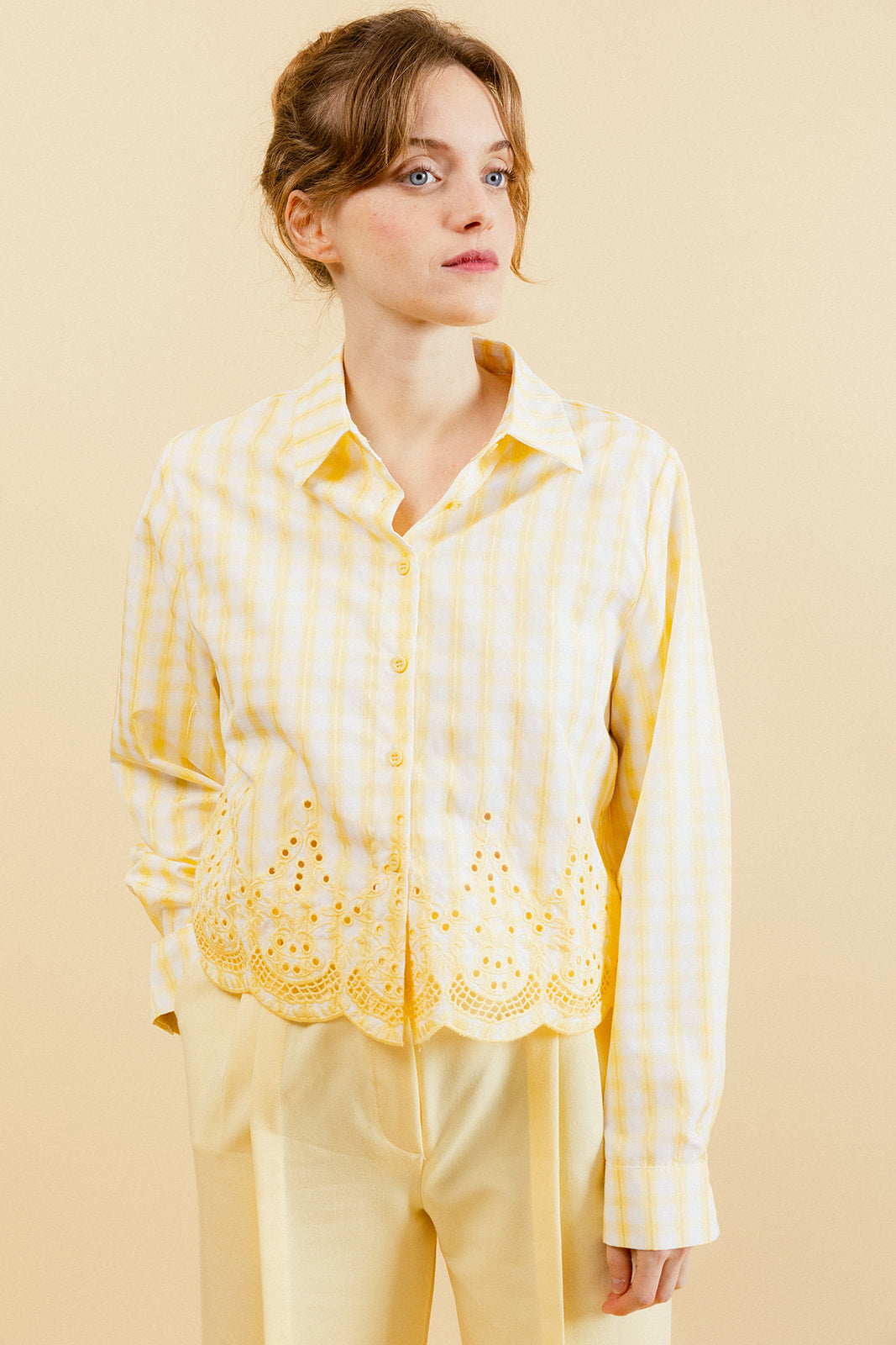 MAËLYS - Chemise à Carreaux Jaune Femme avec Broderies
