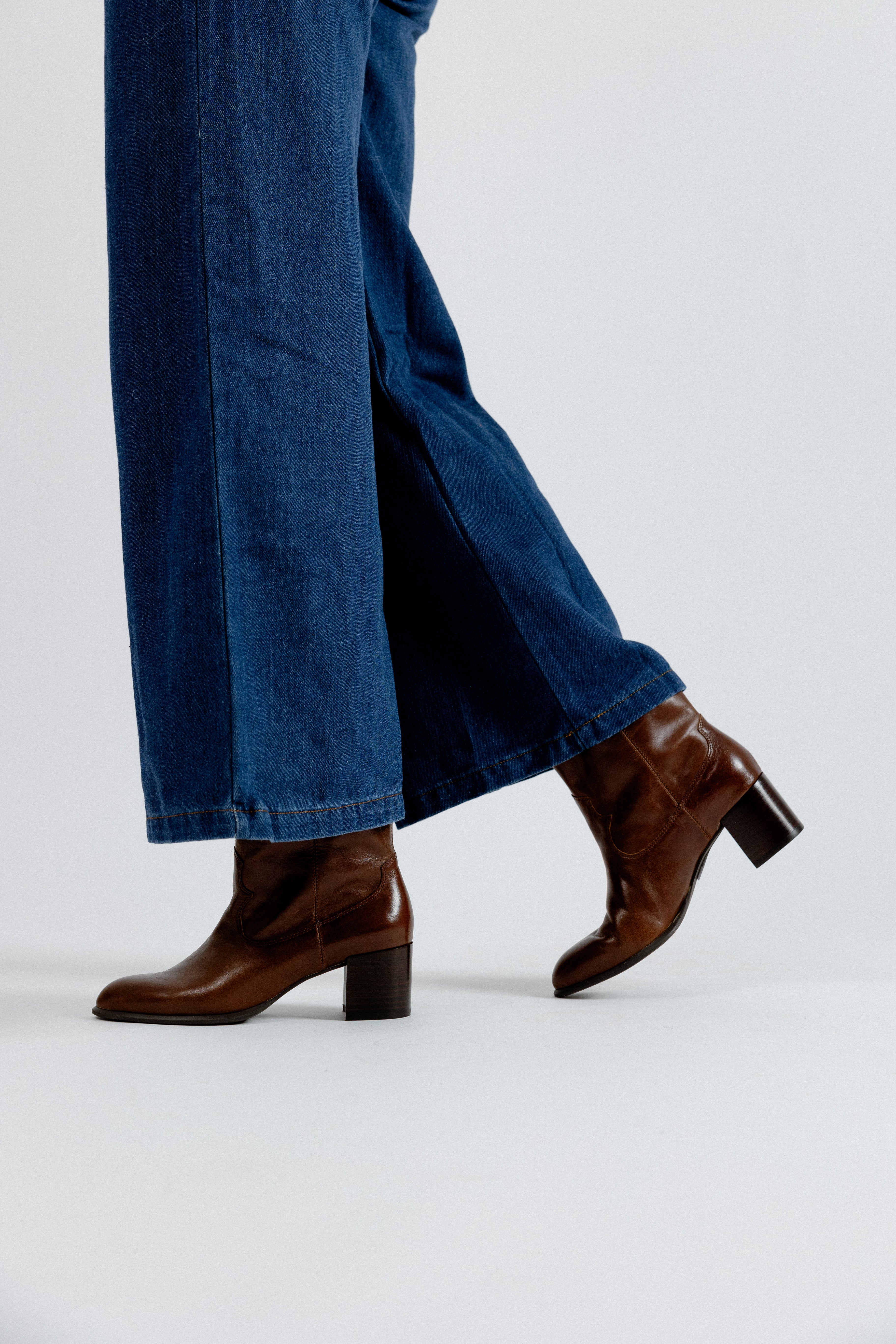 MAGNOLIA ANKLE BOOTS - BROWN