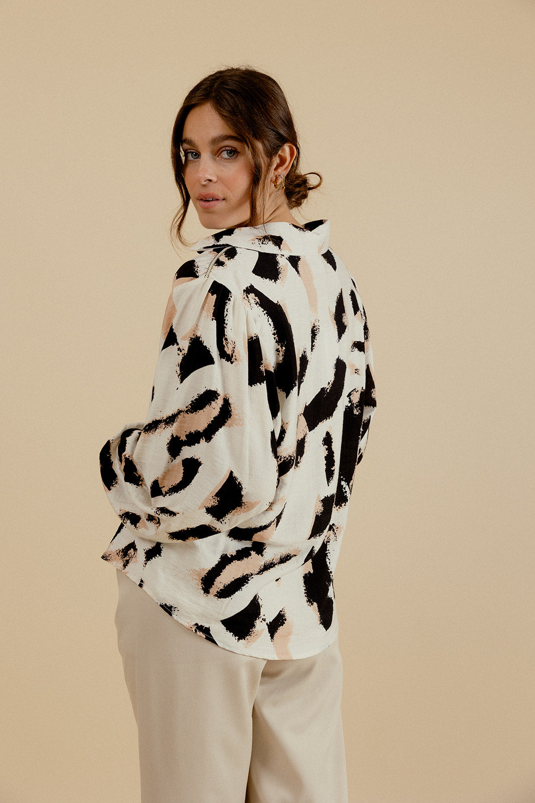 MARGUERITE SHIRT - BLACK