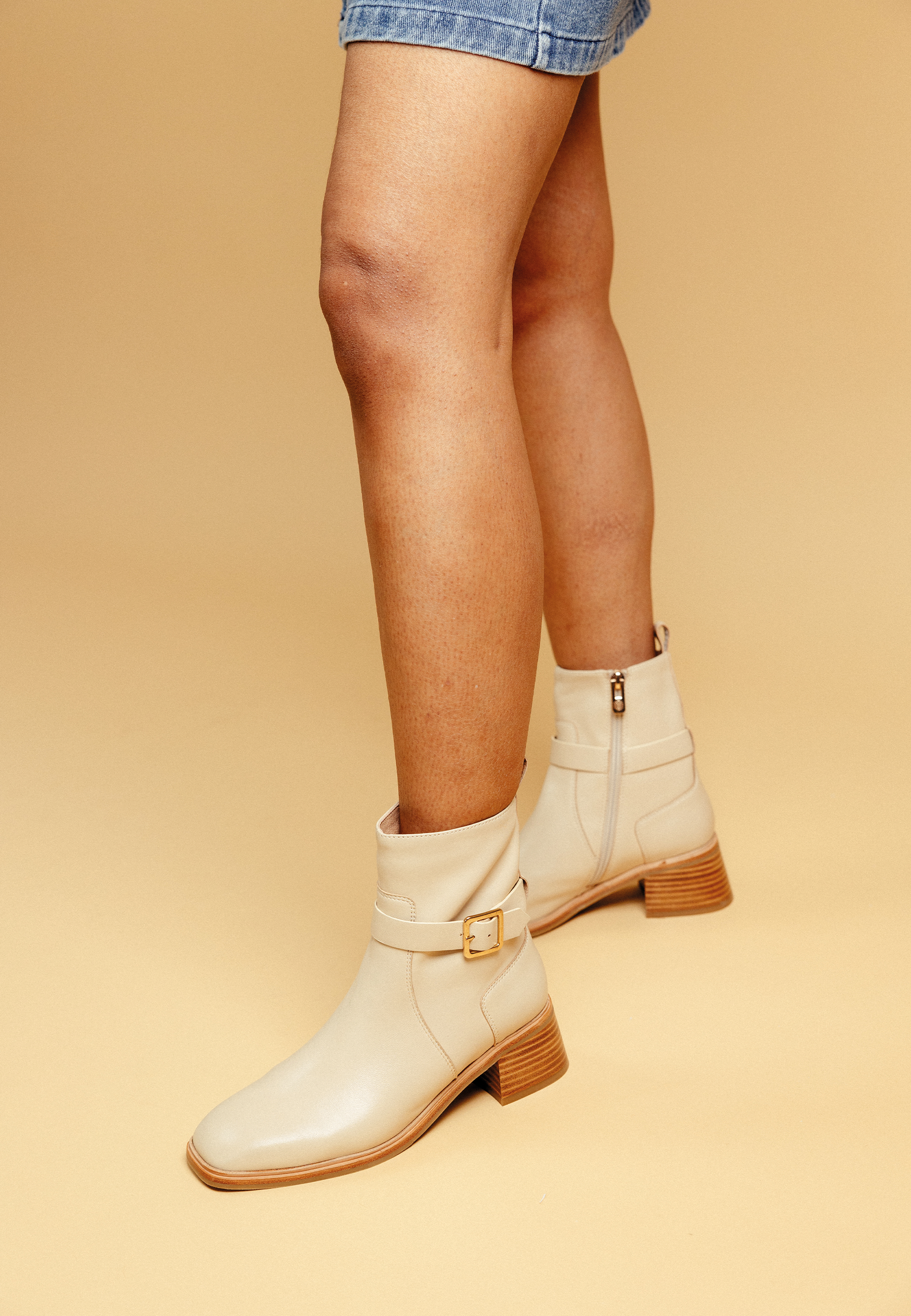 PAULE ANKLE BOOTS - Cream