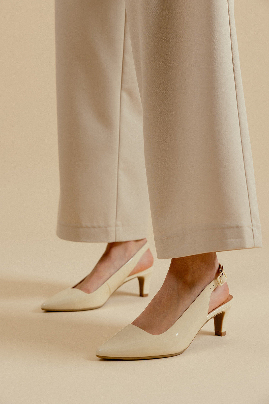 PERRINE PUMPS - CREAM