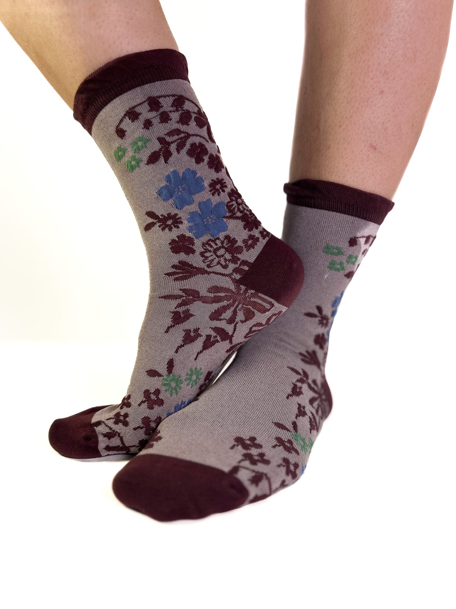 GLYCINE - Chaussettes Violettes à Frise Florale Poétique