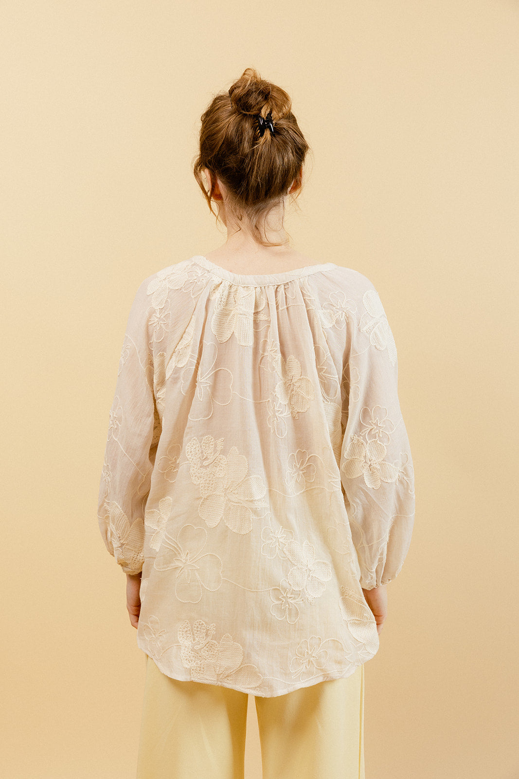 VIOLETTA - Chemise Ivoire à Motif Floral Brodé