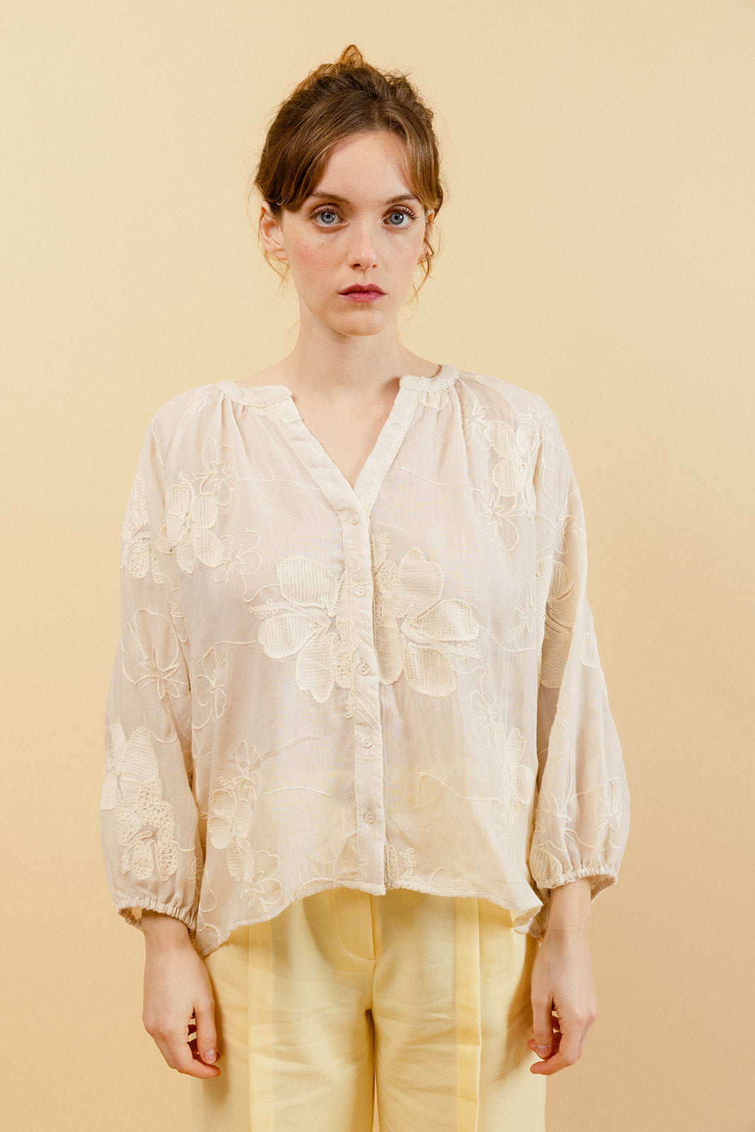 VIOLETTA - Chemise Ivoire à Motif Floral Brodé