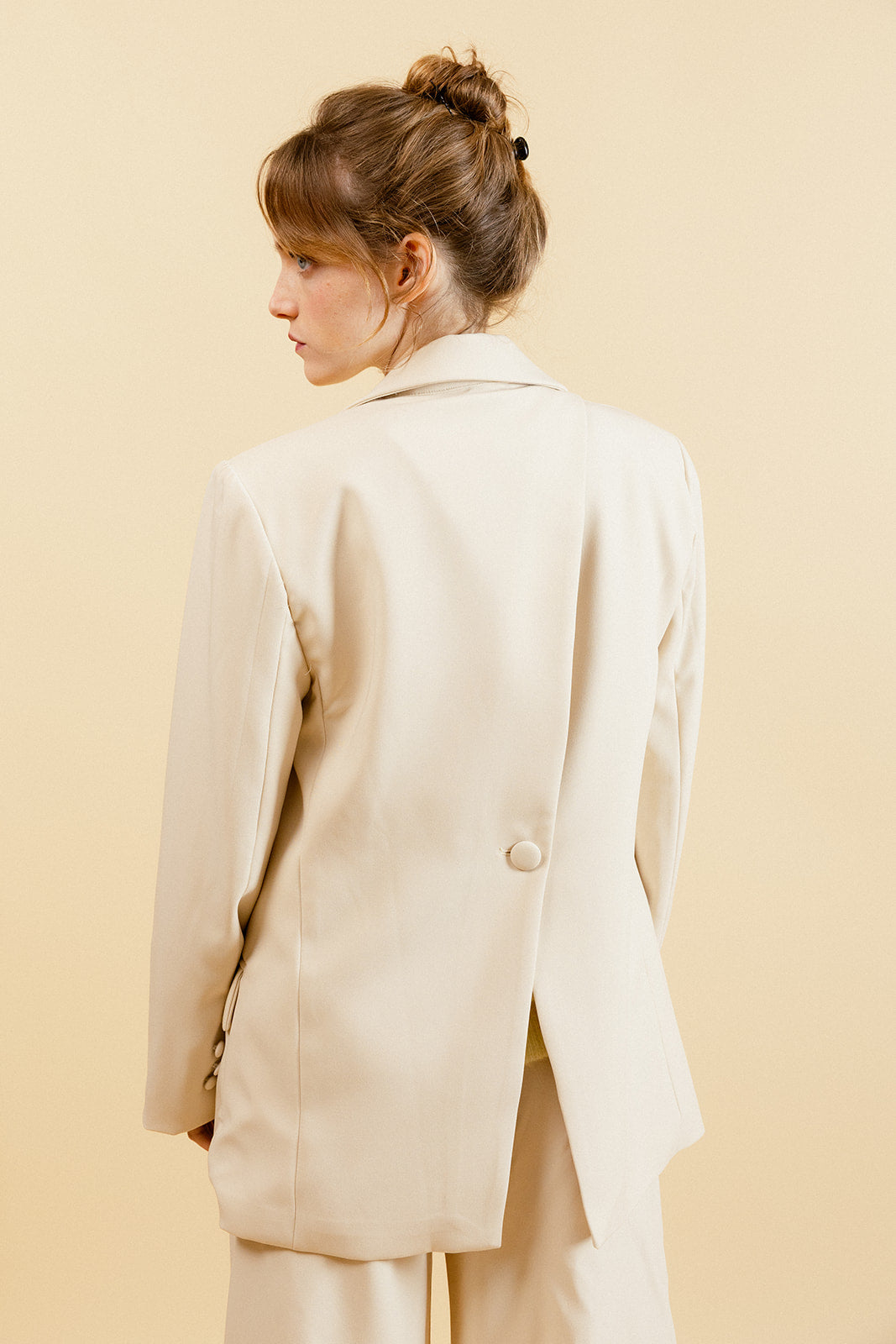 SANDY - Blazer Uni Ivoire avec Fente au Dos