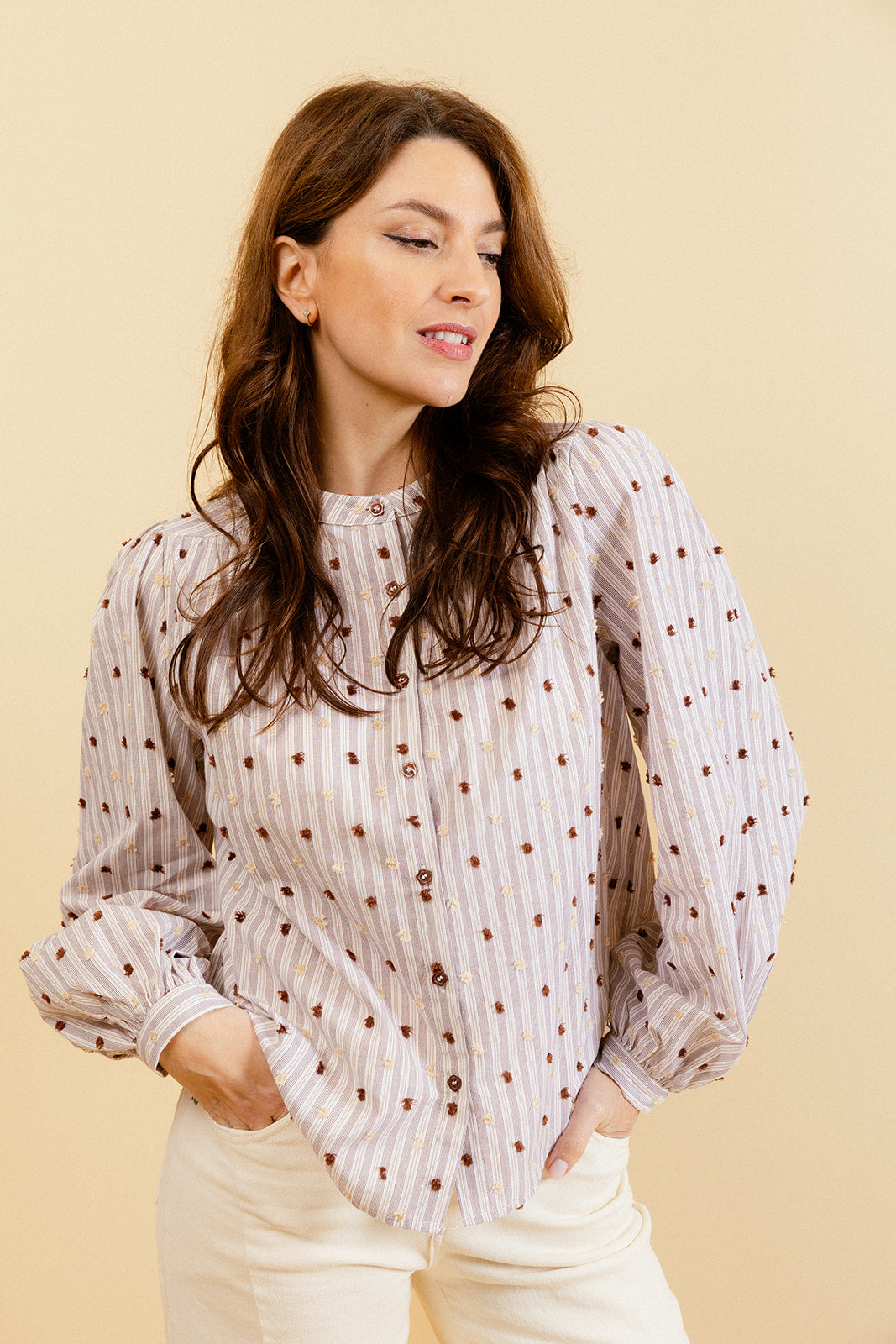 VALENTINA - Chemise Beige à Rayures avec Broderies