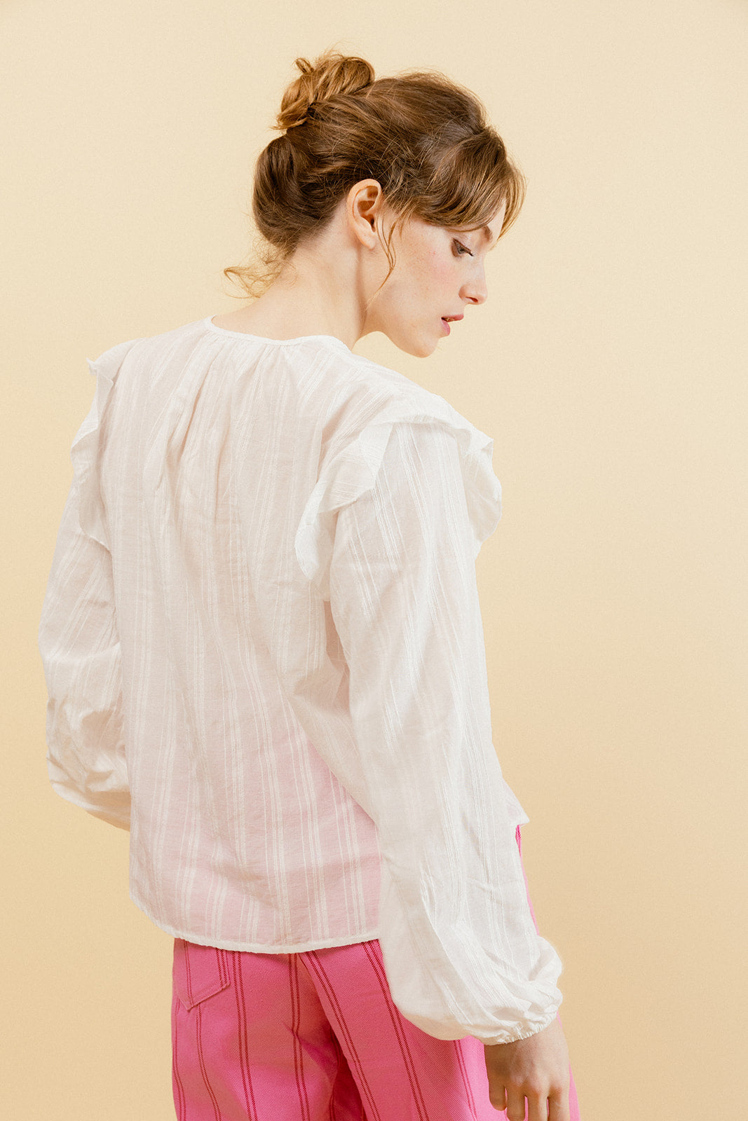 HÉLÈNE - Blouse Unie Blanche à Volants