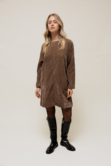 LORINE - Robe Courte Effet Velours à Manches Longues Taupe
