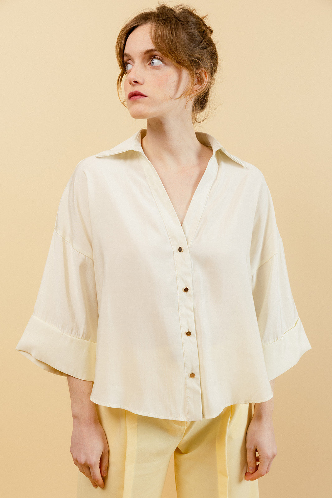 XR7042ÉLIA - Chemise Unie Ivoire Femme Col V F