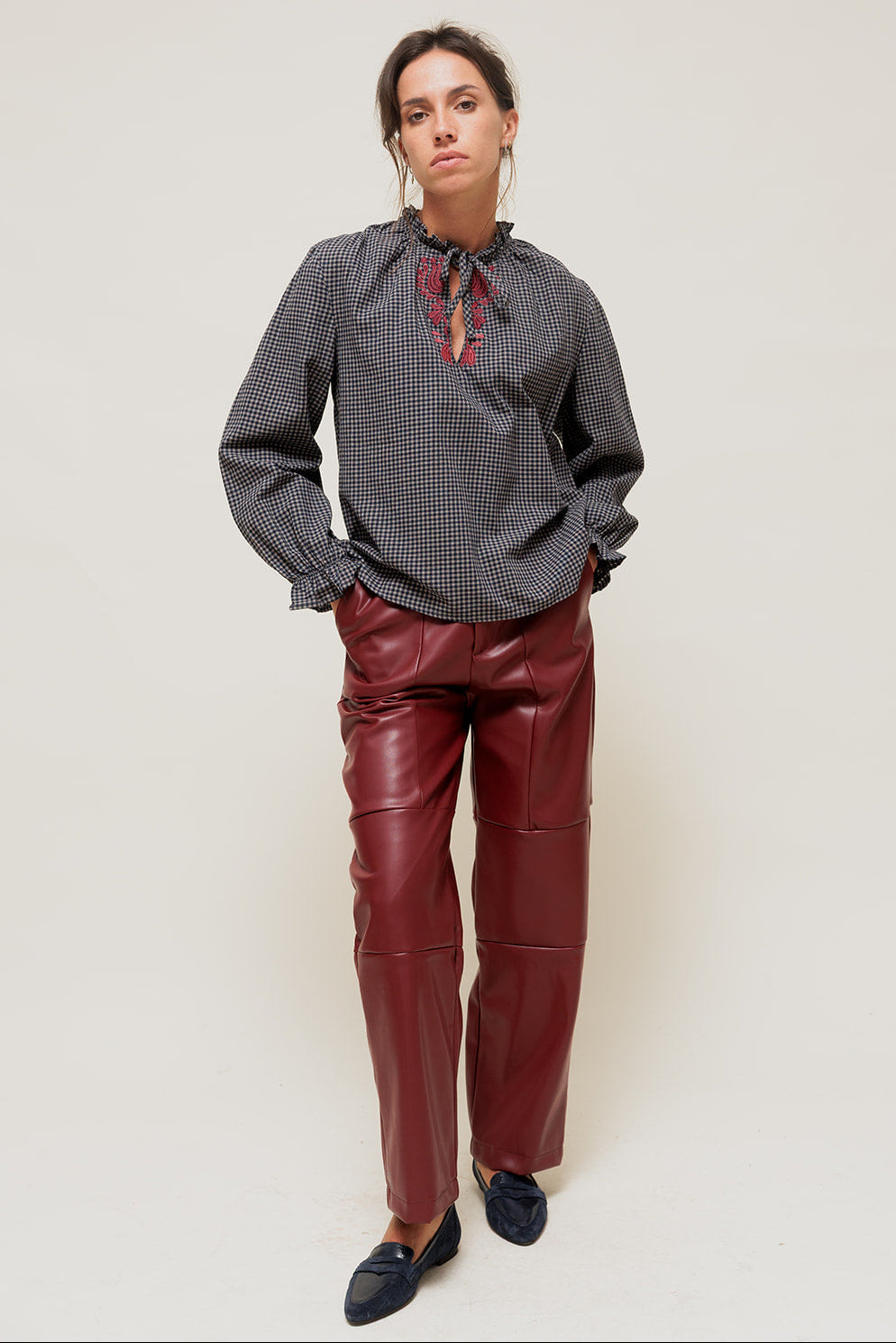 ANORIA - Pantalon en Simili Cuir Structuré Bordeaux