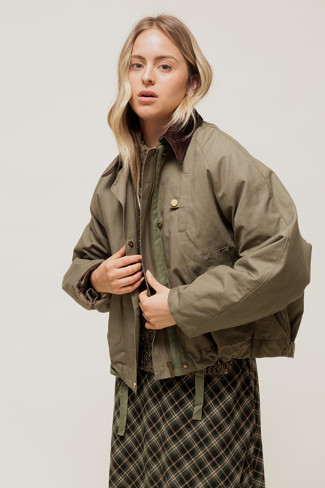 BEORIA - Parka Courte en Coton Kaki