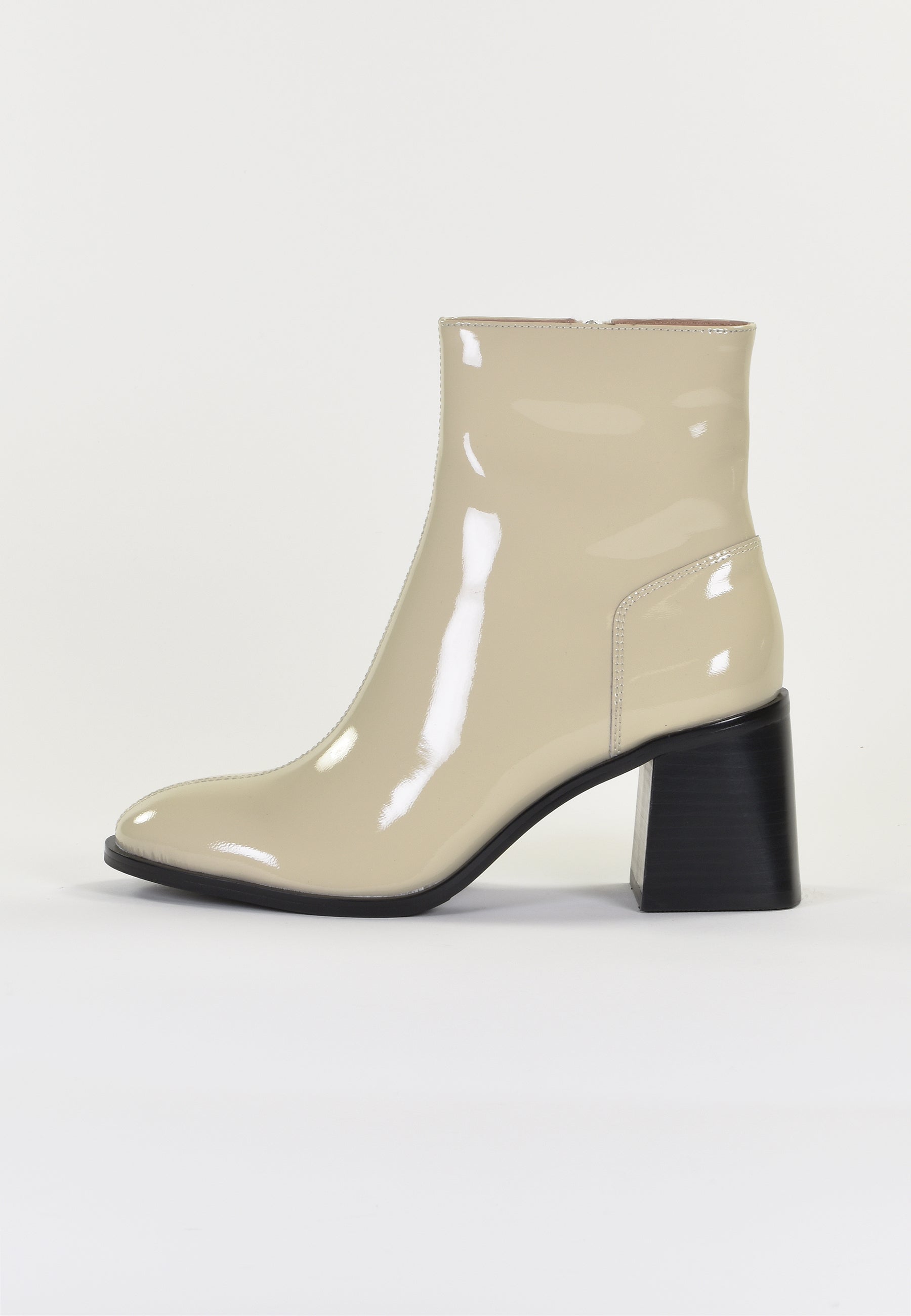 VICTORIA ANKLE BOOTS - ecru