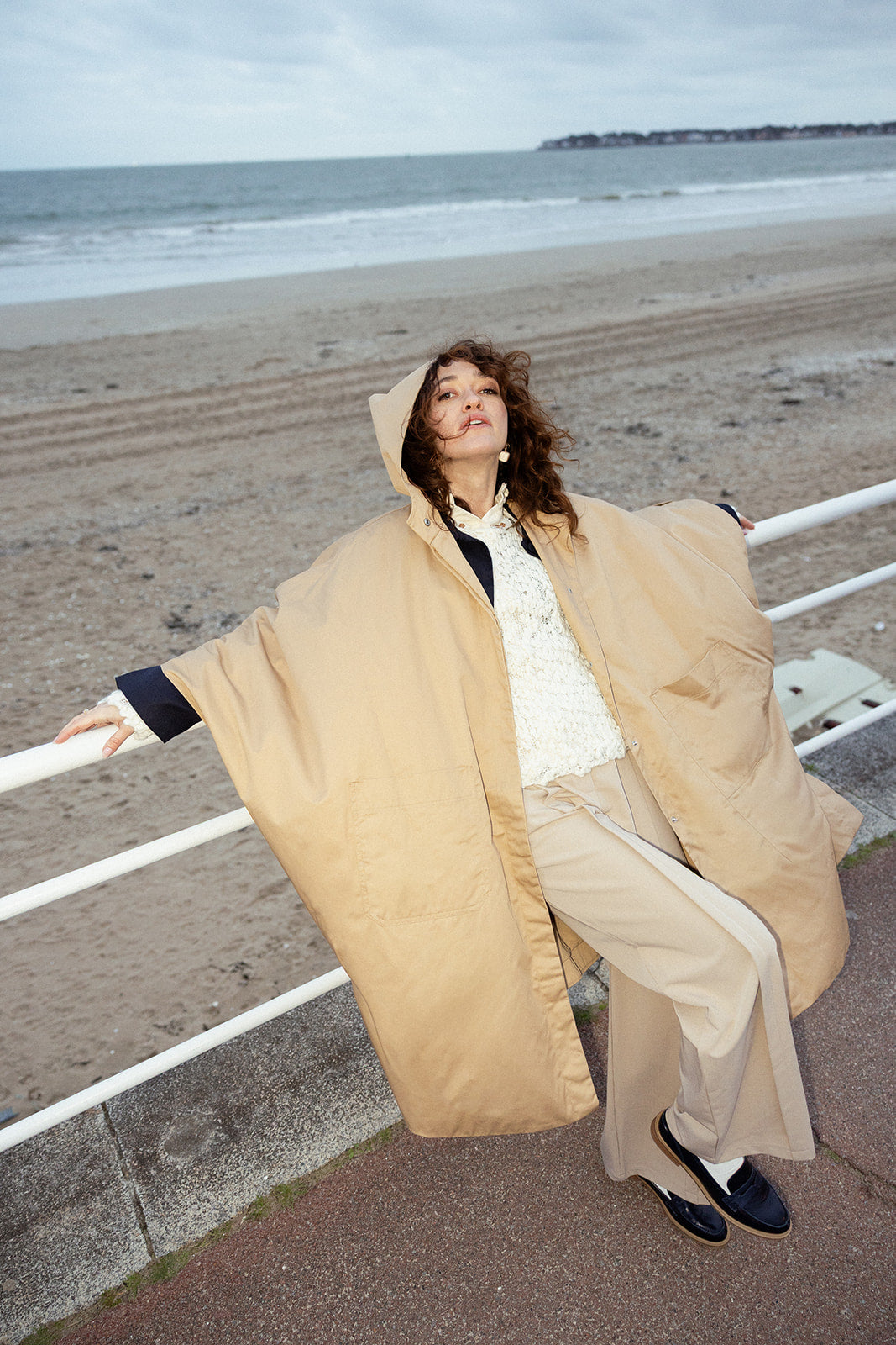 ELEANOR - Trench Poncho Oversize Beige
