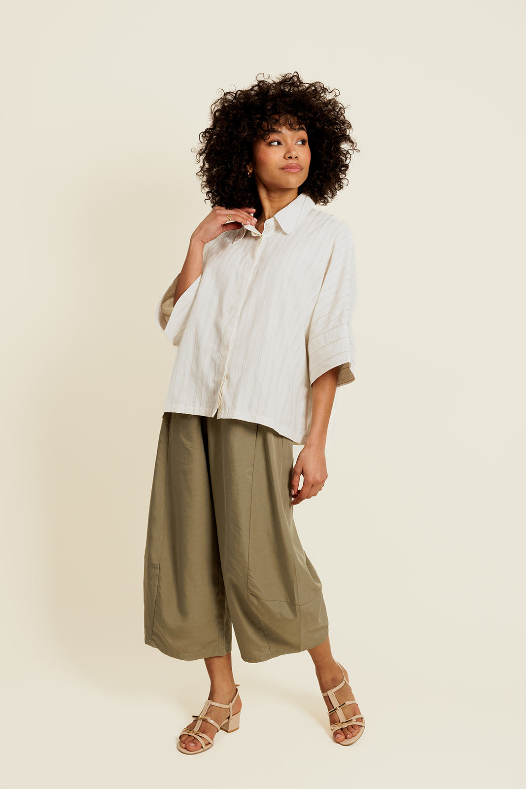 MÉLIONE - Pantalon Kaki Court 8/10