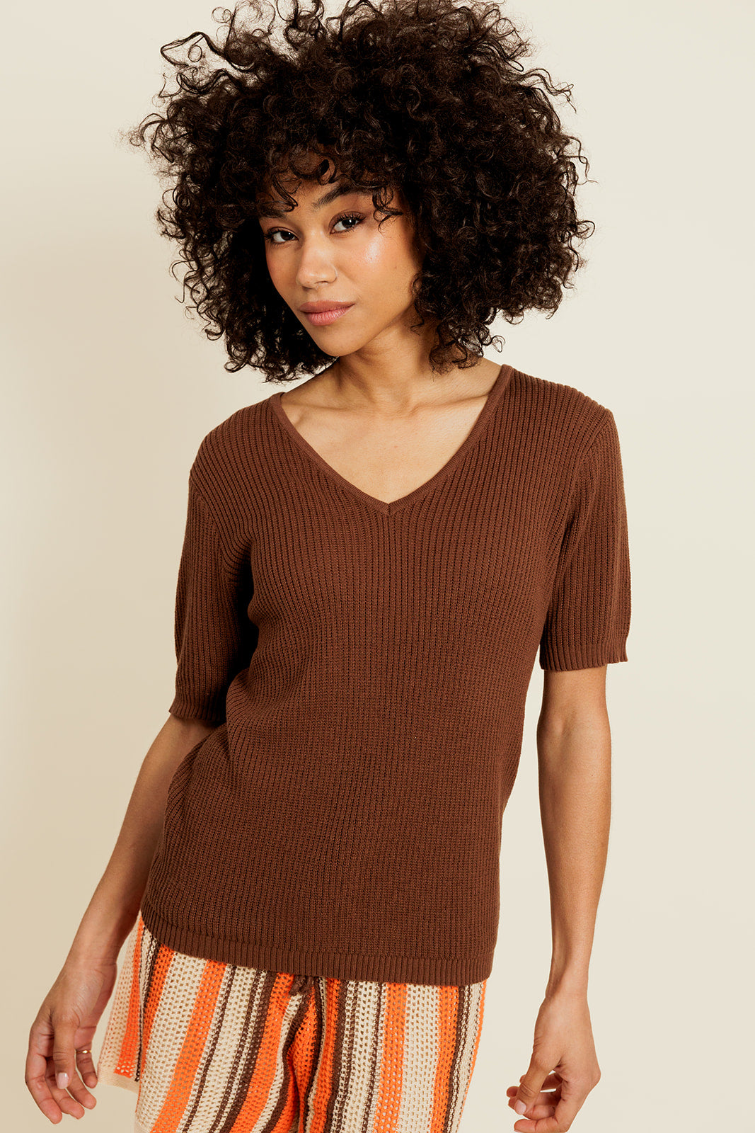 ÉSOLYNE - Top en Coton Marron Manches Courtes