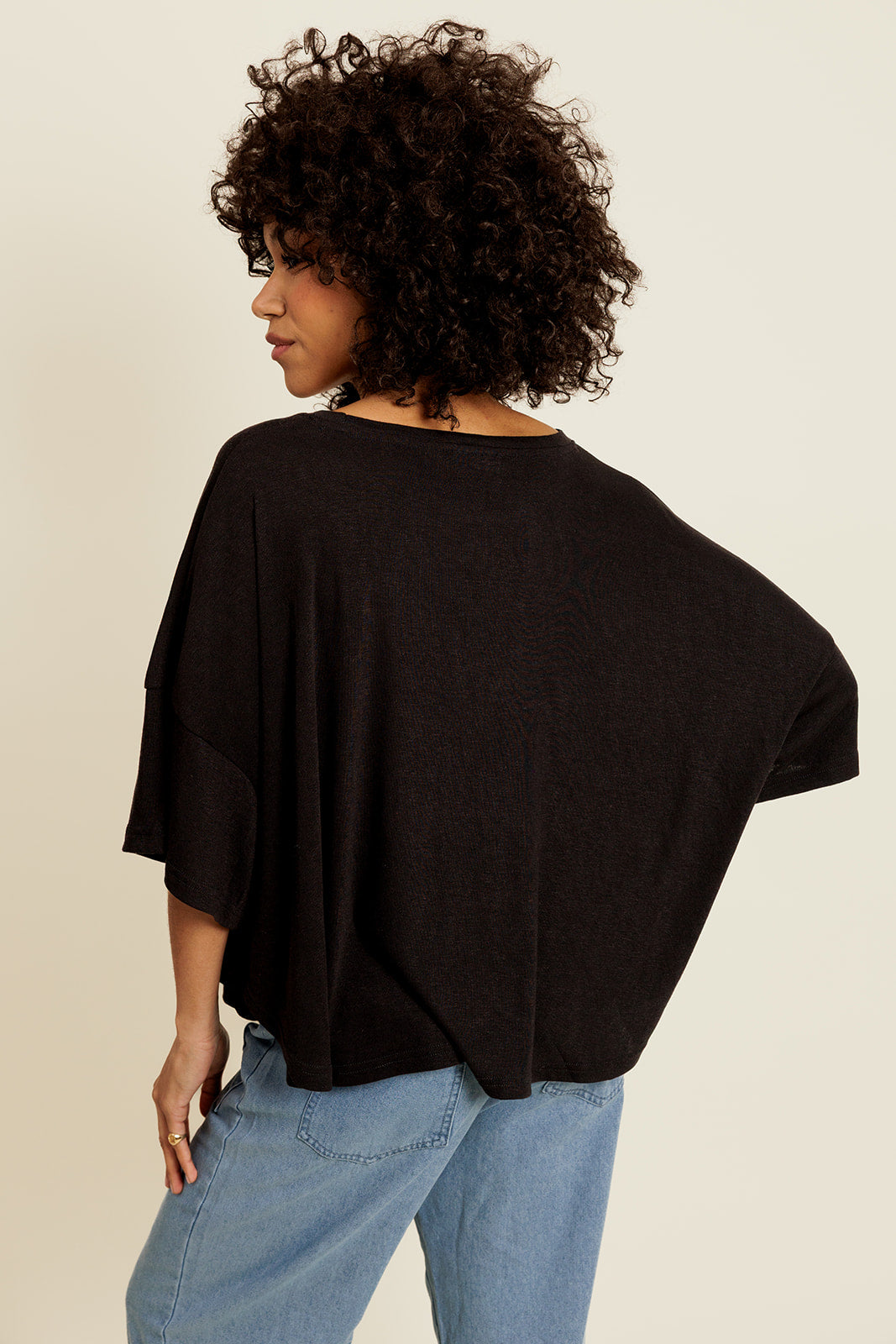 HÉRINE - T-Shirt Noir Oversize