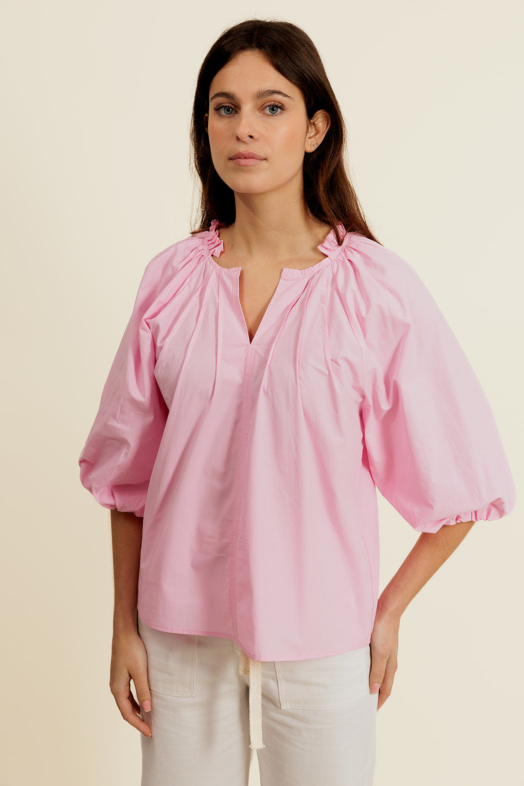 IRÉNOR - Blouse Rose avec manche 2/3  Ballon et Froufrou