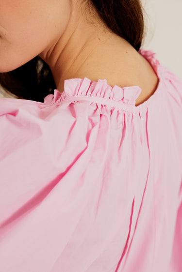 IRÉNOR - Blouse Rose avec manche 2/3  Ballon et Froufrou