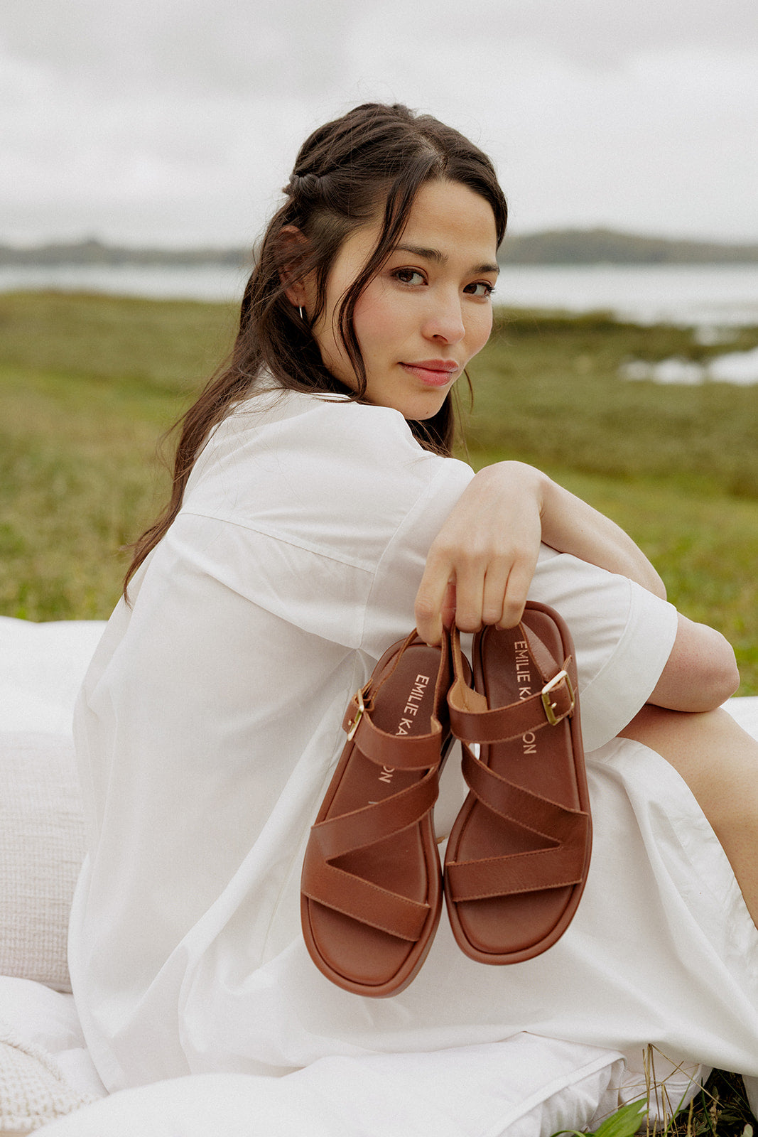 HERA - Sandales Bride Large en Cuir Camel