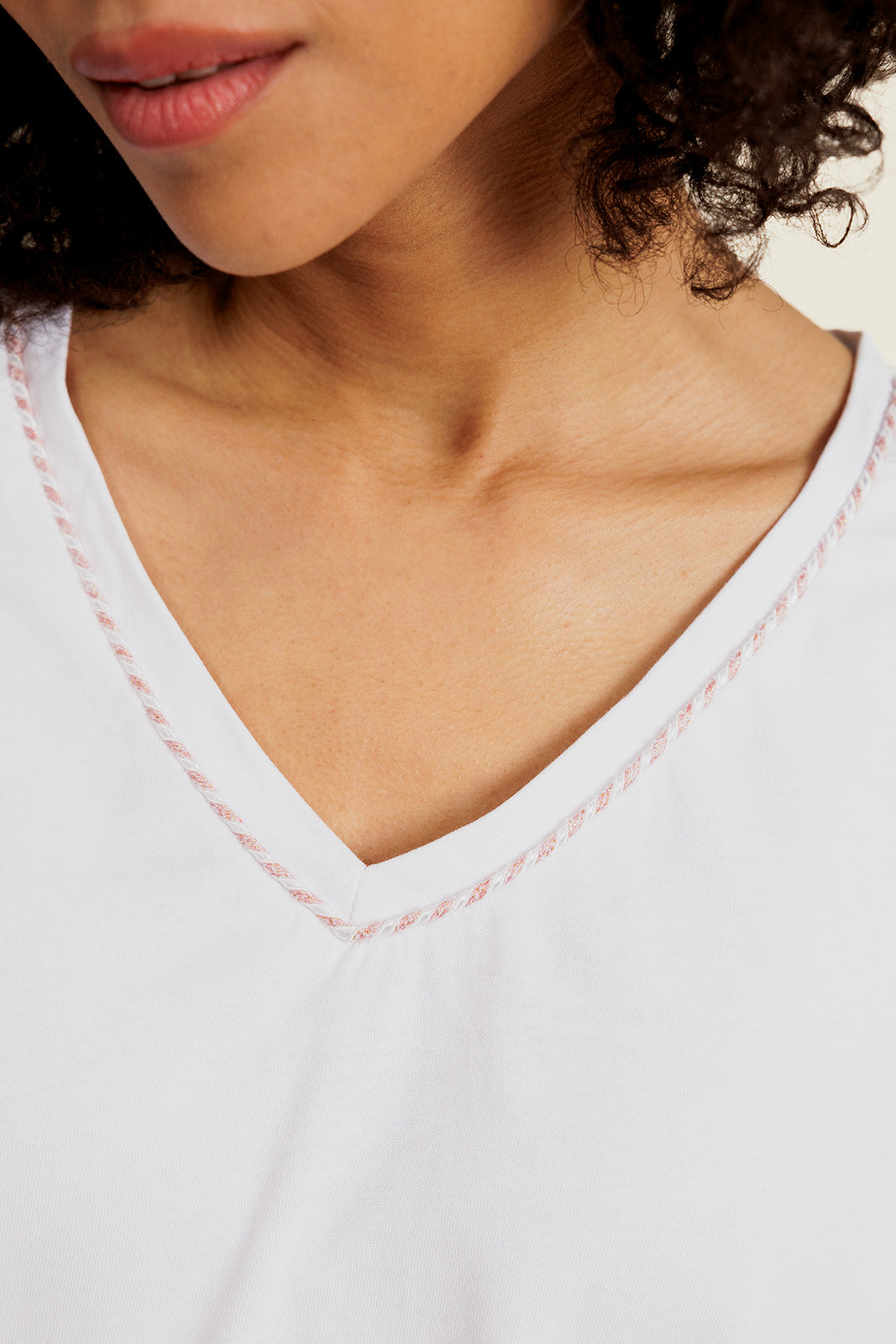 LILLIAN - T-shirt Col V Écru