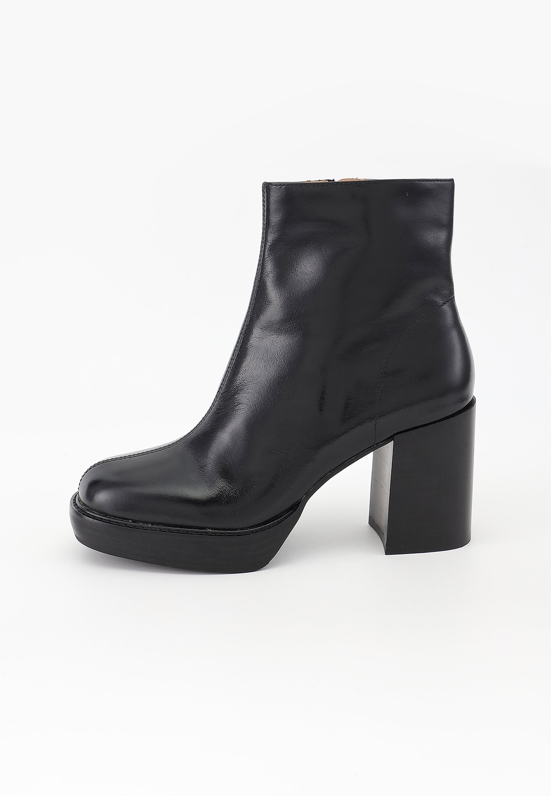 CLEA ANKLE BOOTS - BLACK